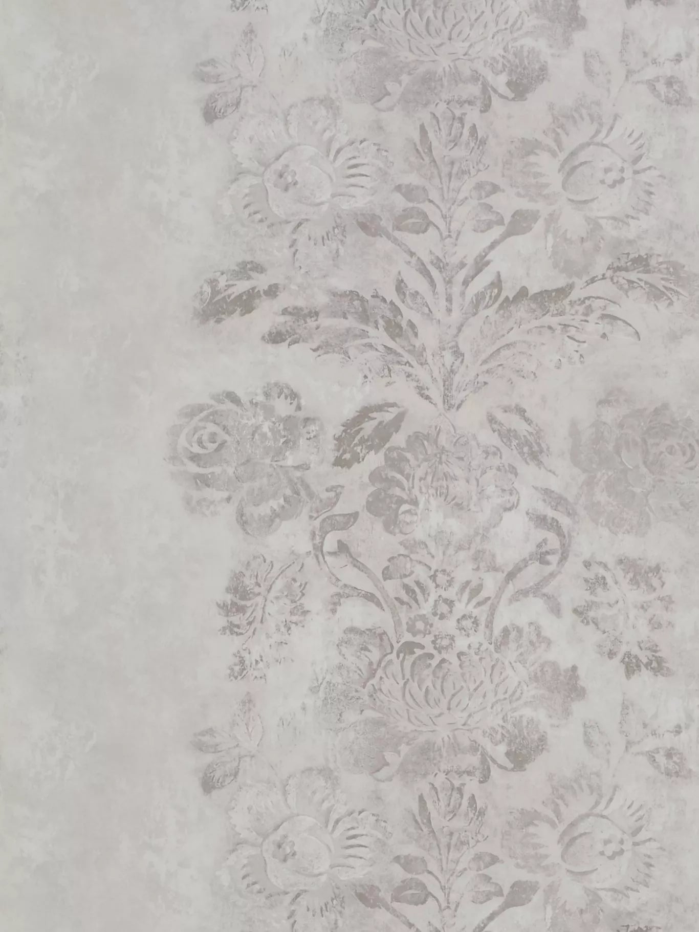 Designers Guild Damasco wallpaper - British product