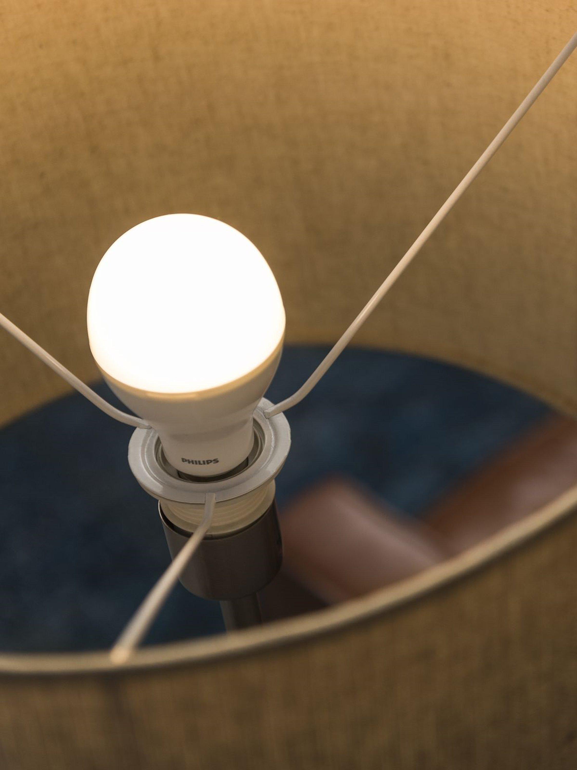 Philips warm white LED light bulbs pack of 6 (British brand)