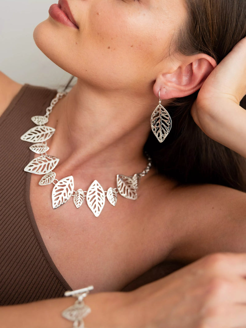 Andea leaf drop earrings silver in gift box - British product