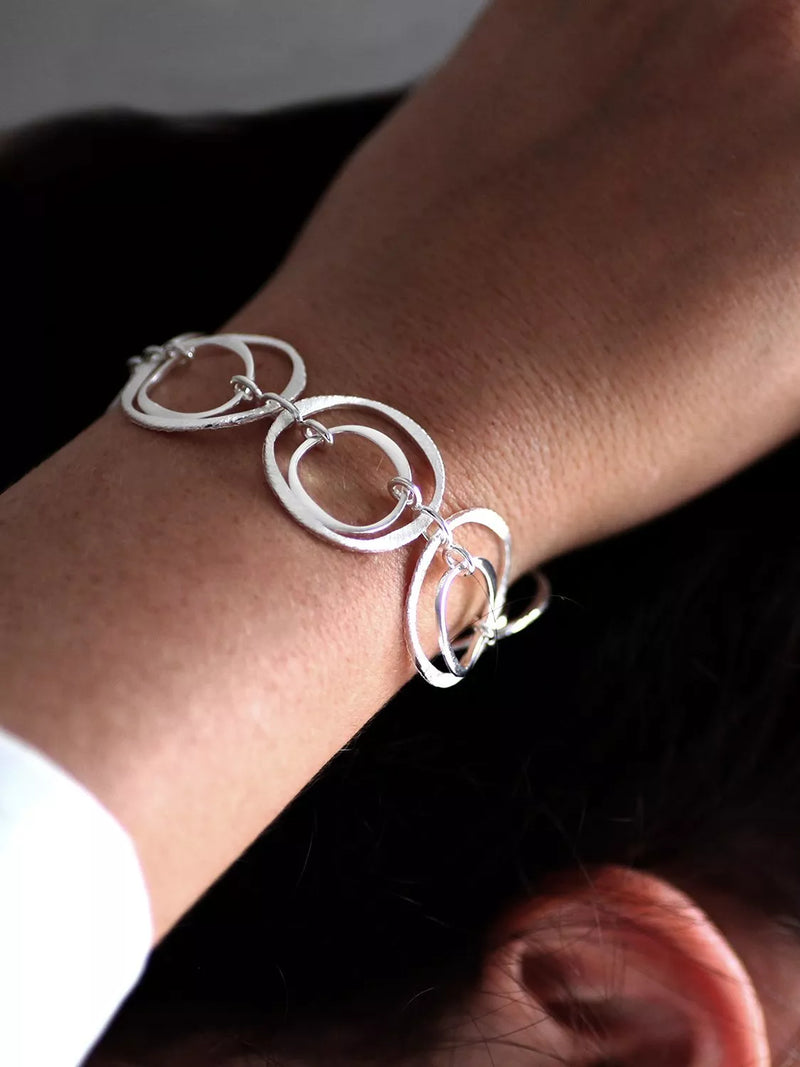 Nina B open circles bracelet silver 20cm - British product