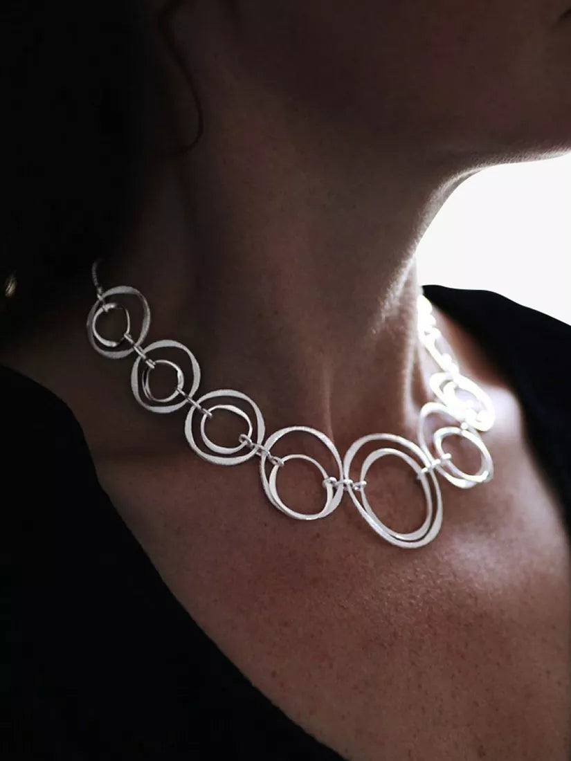 Nina B sterling silver open circles necklace 45cm, UK version