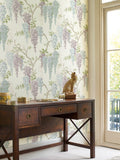 ورق حائط Laura Ashley بلون الخزامى الباهت (Wisteria) بحديقة، 10 أمتار - منتج بريطاني