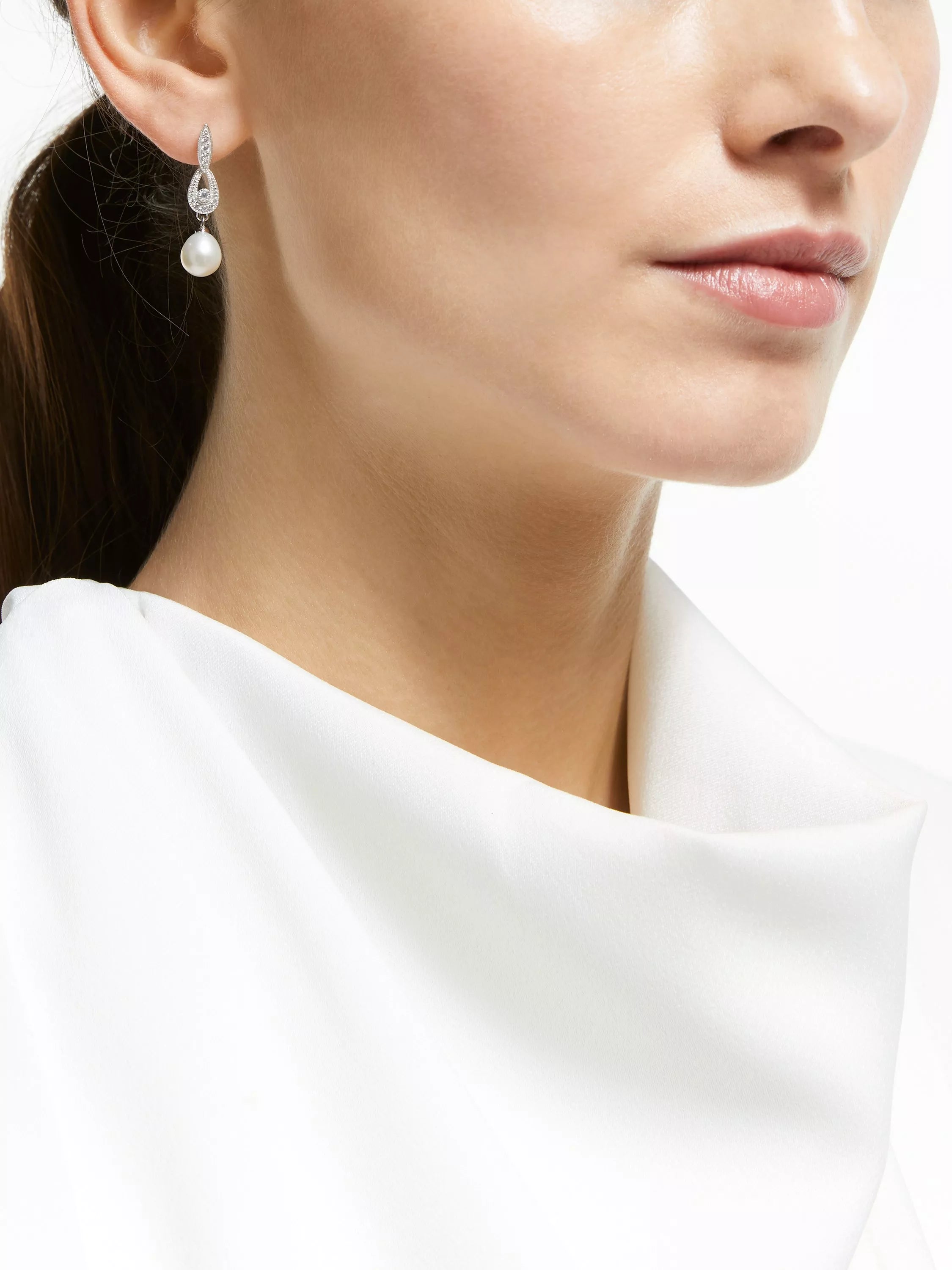 Lido freshwater pearl drop earrings - British product