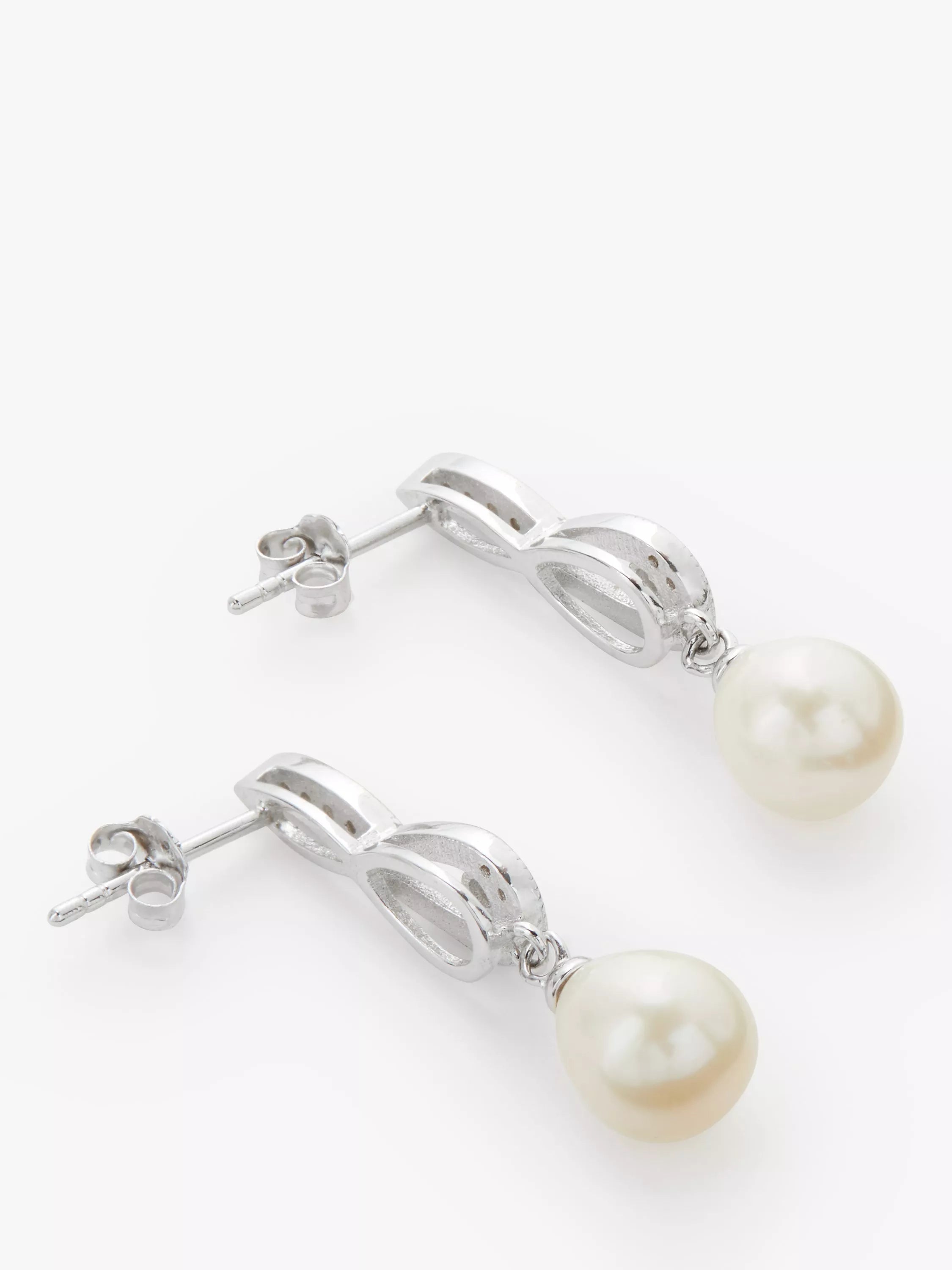 Lido freshwater pearl drop earrings - British product