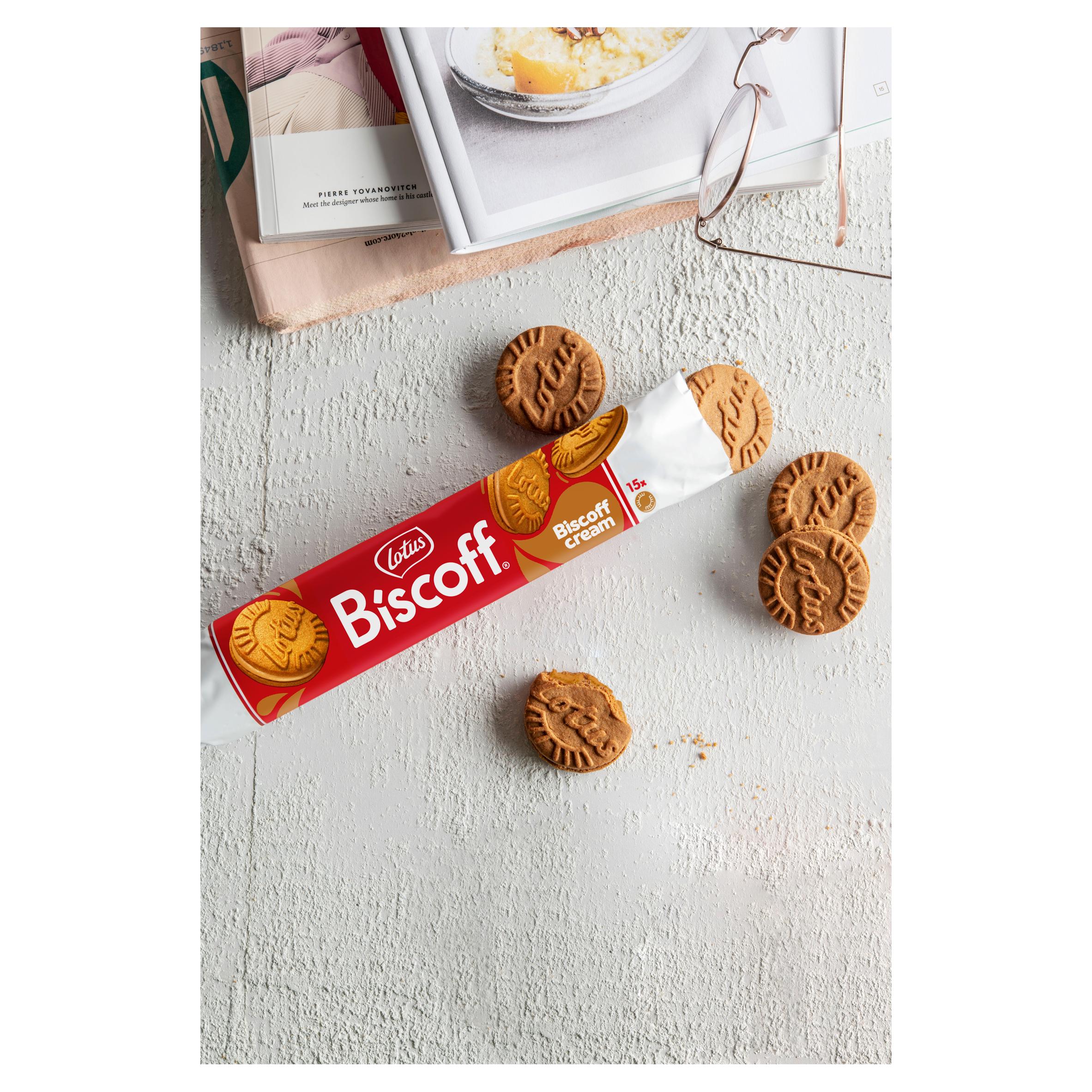 Lotus Biscoff sandwich cream biscuits 150g - British product