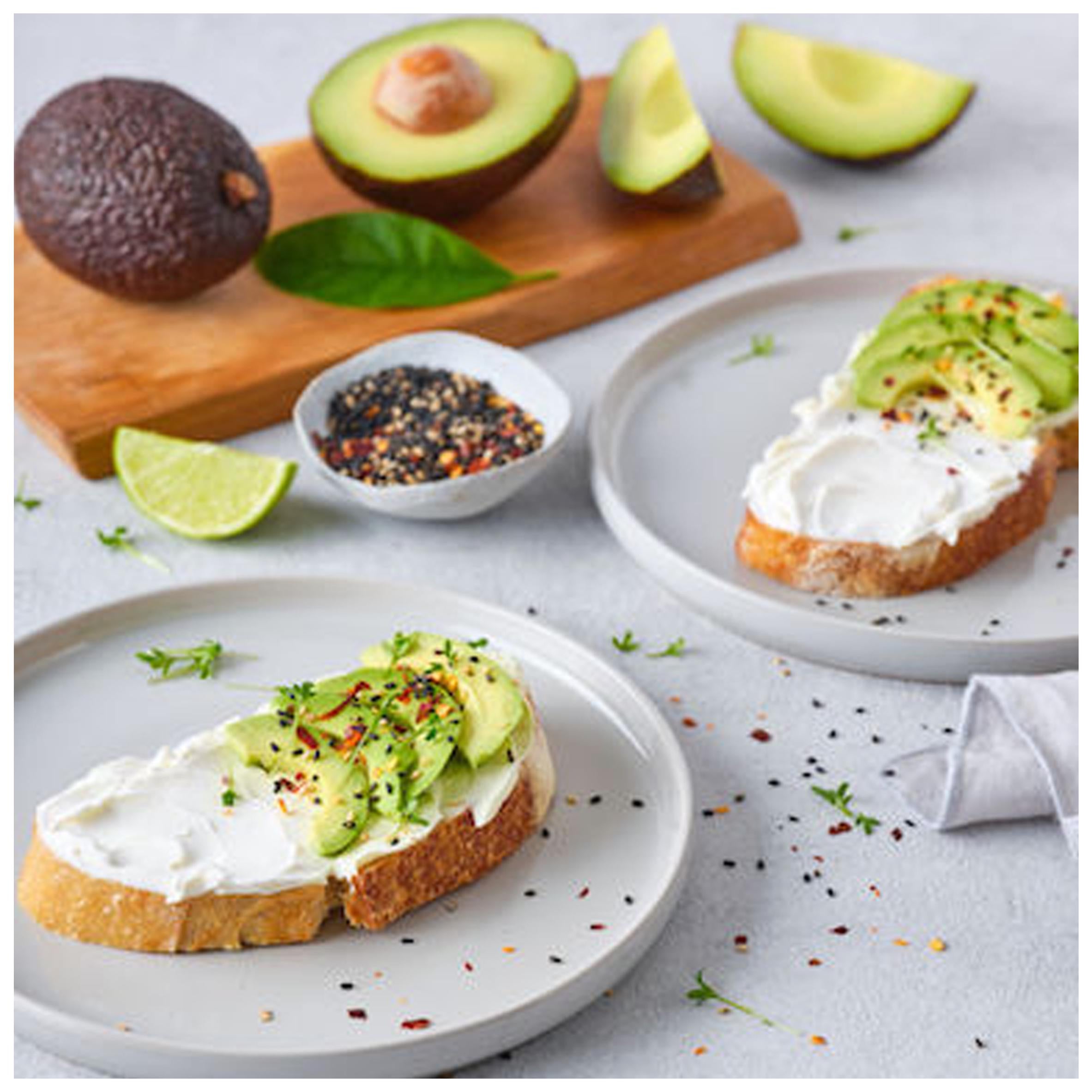 Philadelphia vegan cream cheese alternative almond oat 145g, imported from the UK