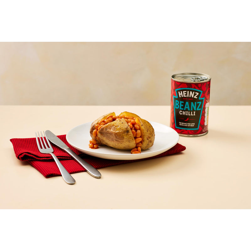 Heinz baked beans fiery chilli 390g, imported from the UK