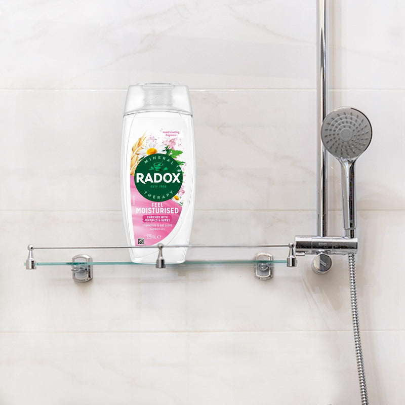 Radox Feel Moisturised shower gel chamomile oat 225ml - British product