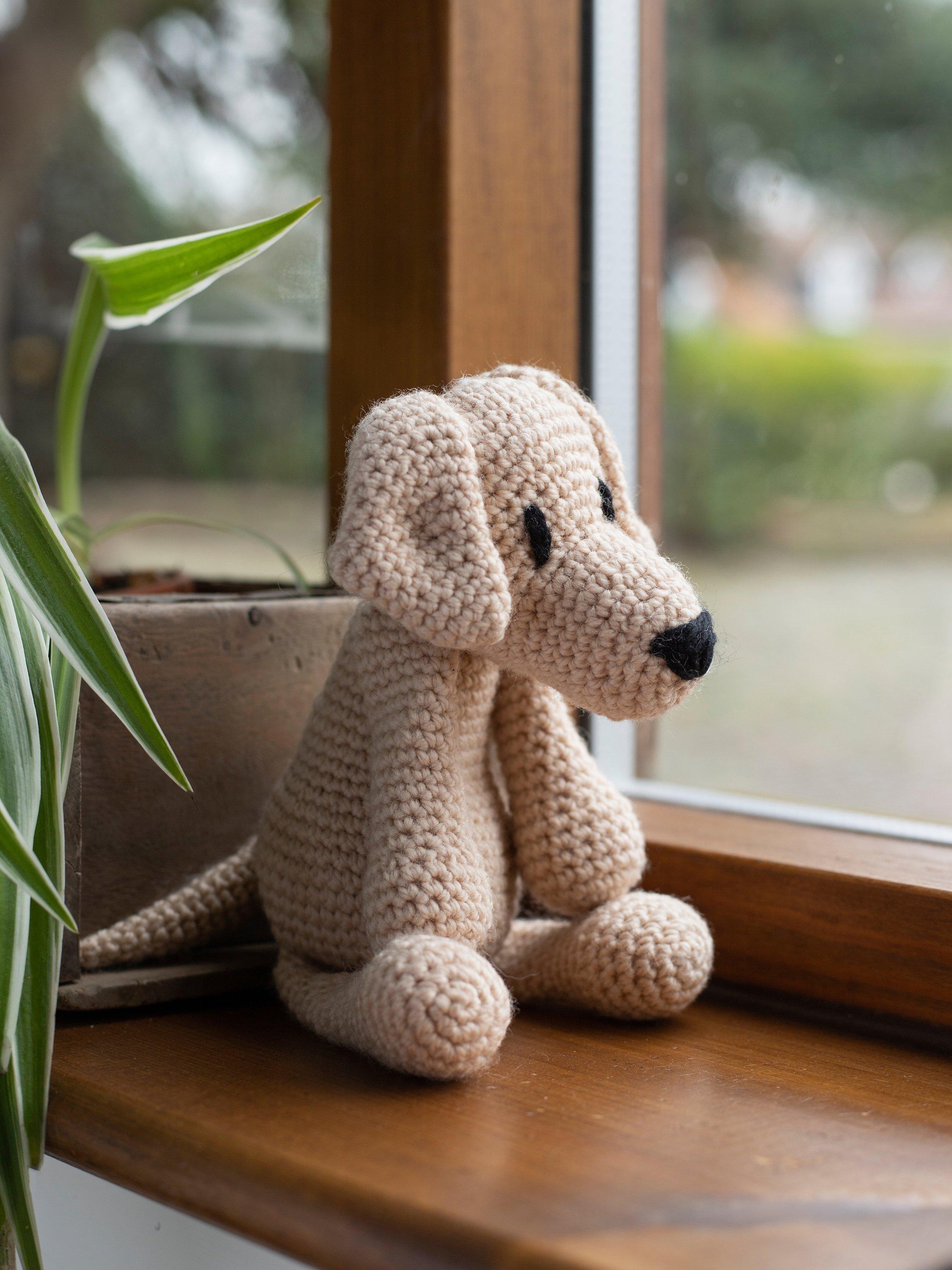 TOFT Eleanor the Labrador crochet kit, UK version