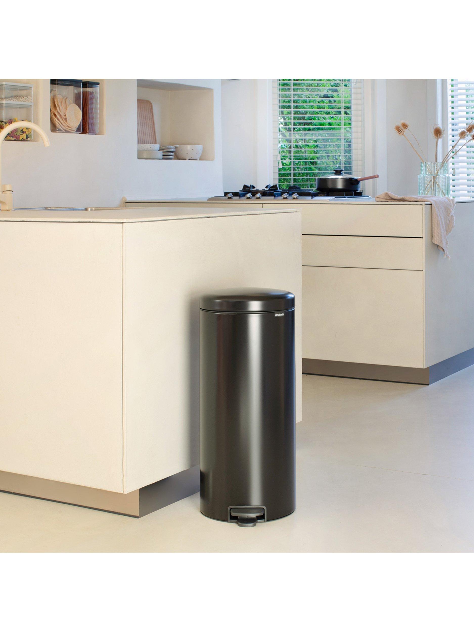 Brabantia newIcon 30L pedal bin stainless steel - British product