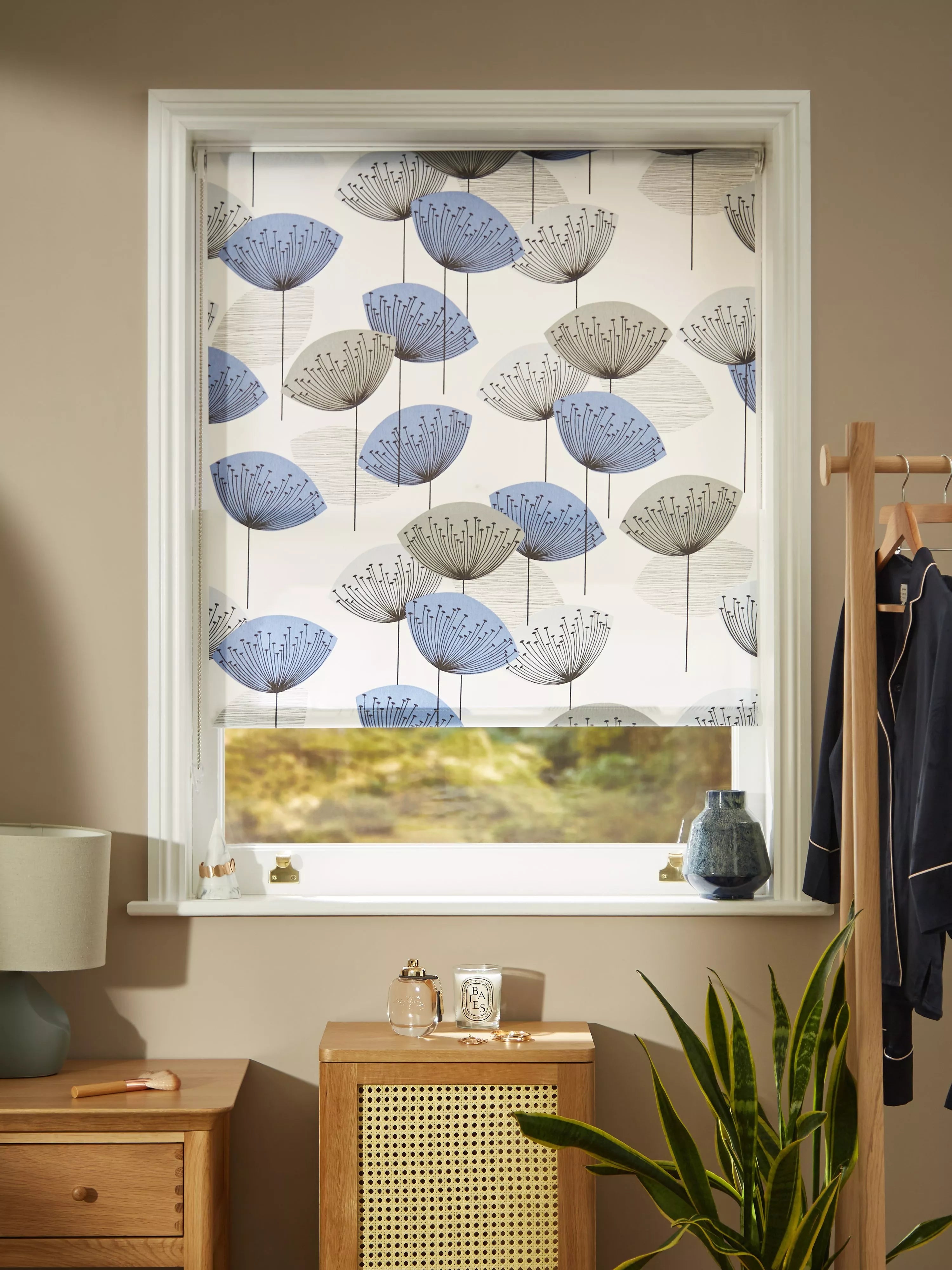 Sanderson Dandelion Clocks Daylight Roller Blind