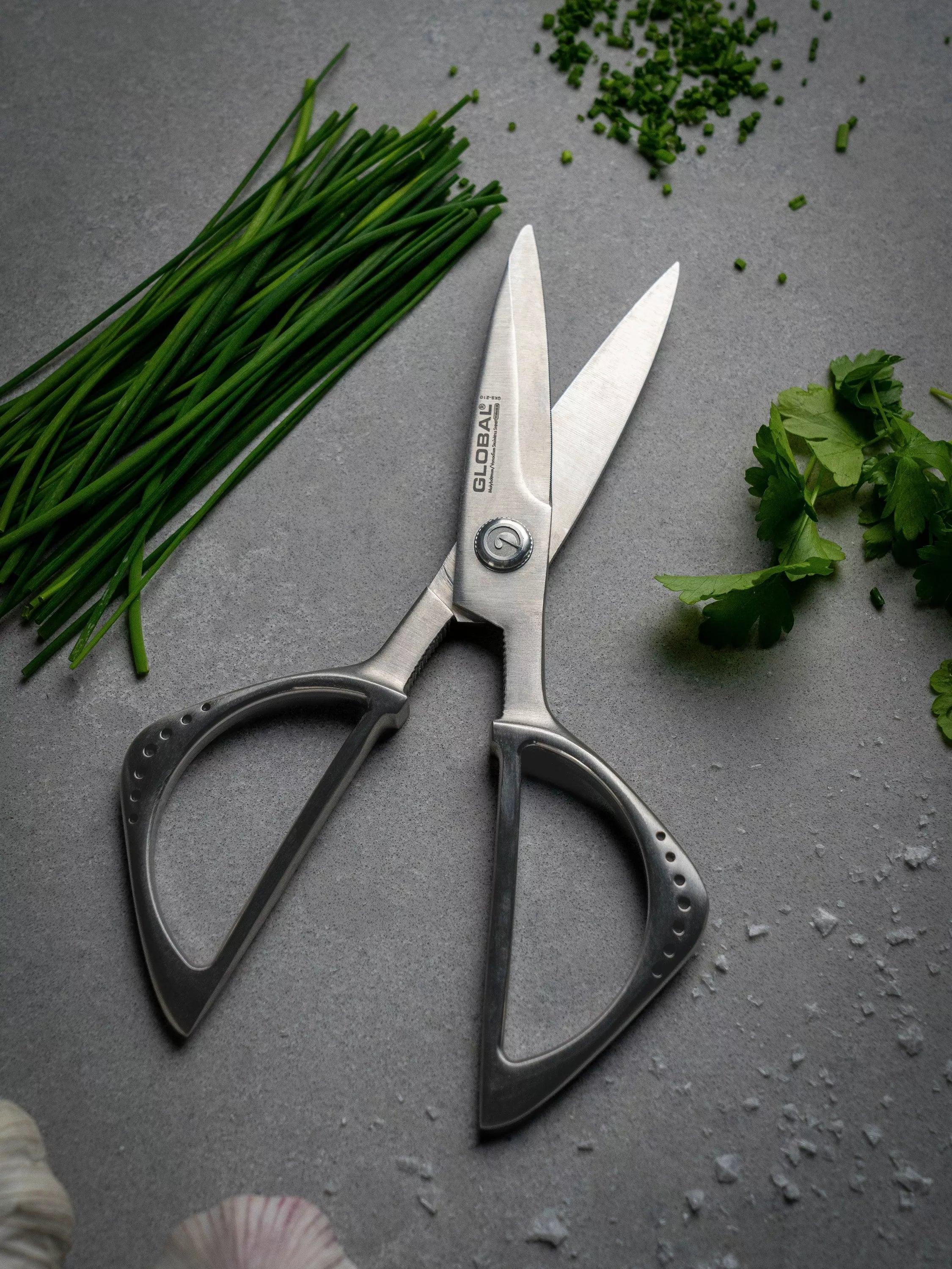 GLOBAL stainless steel kitchen shears from Japan, UK version