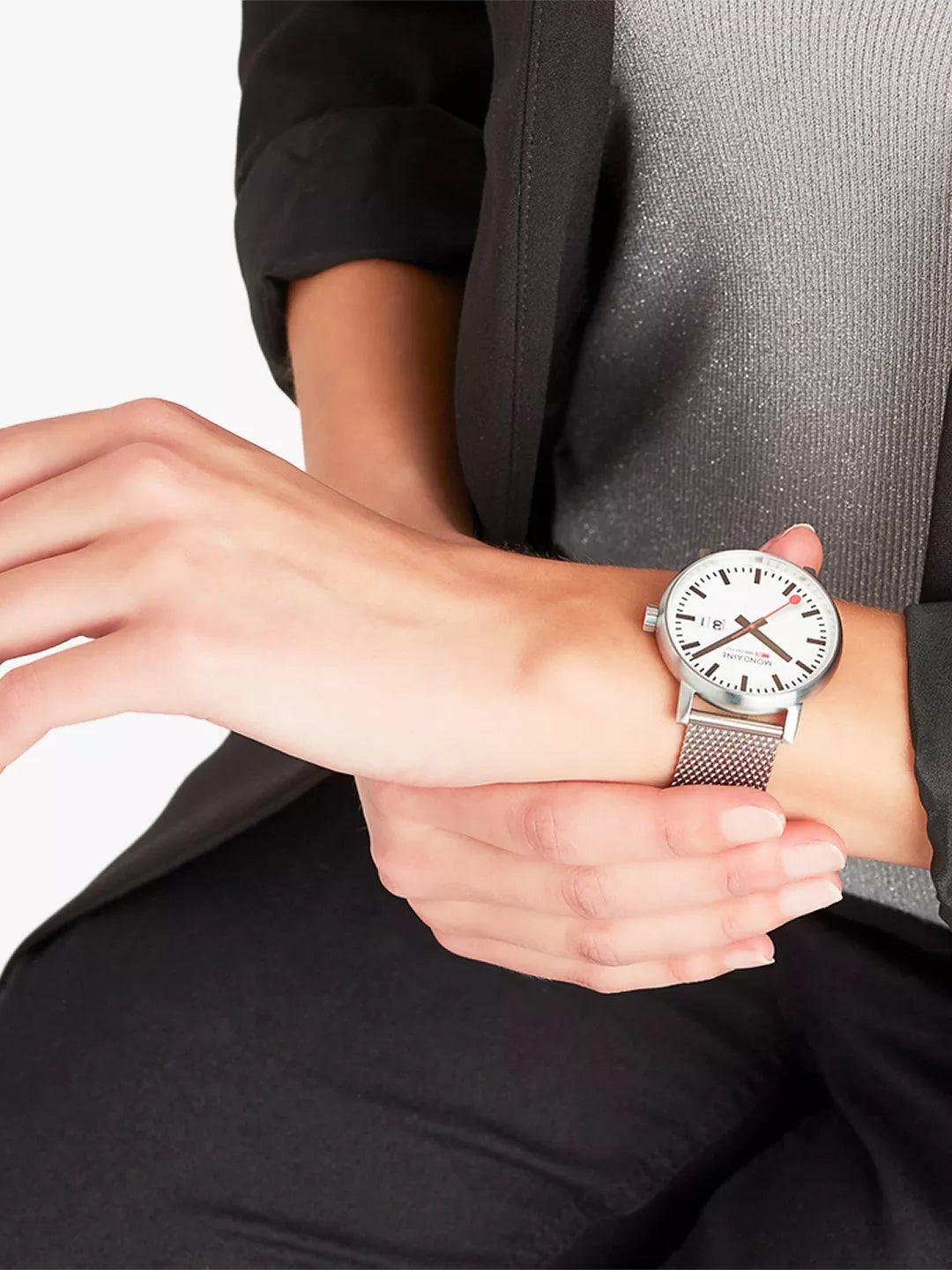 Mondaine Evo 2 watch with date and mesh band 40mm, UK version