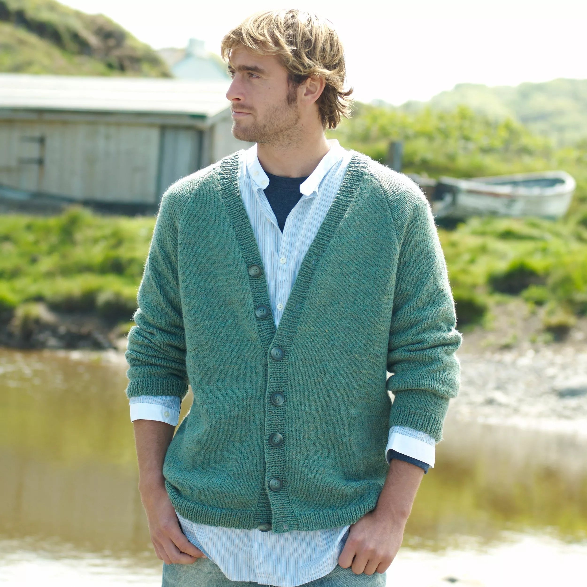 Sirdar Simple Easy Knits pattern book, imported from the UK