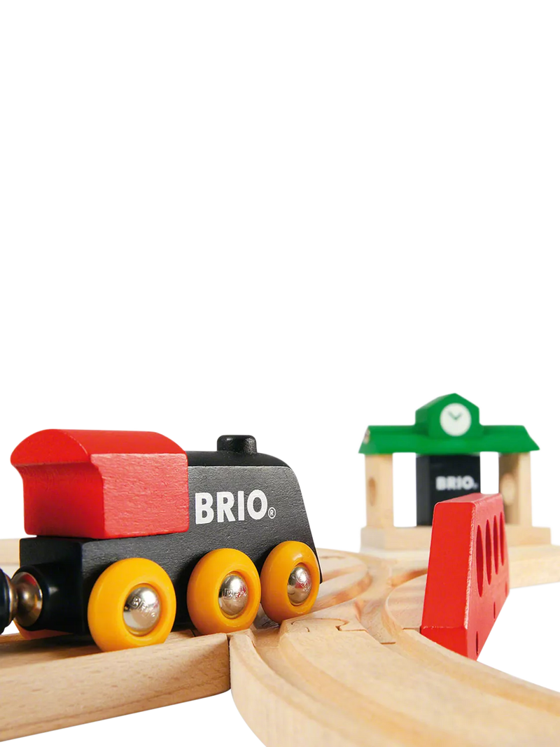 BRIO Figure 8 train set, UK version