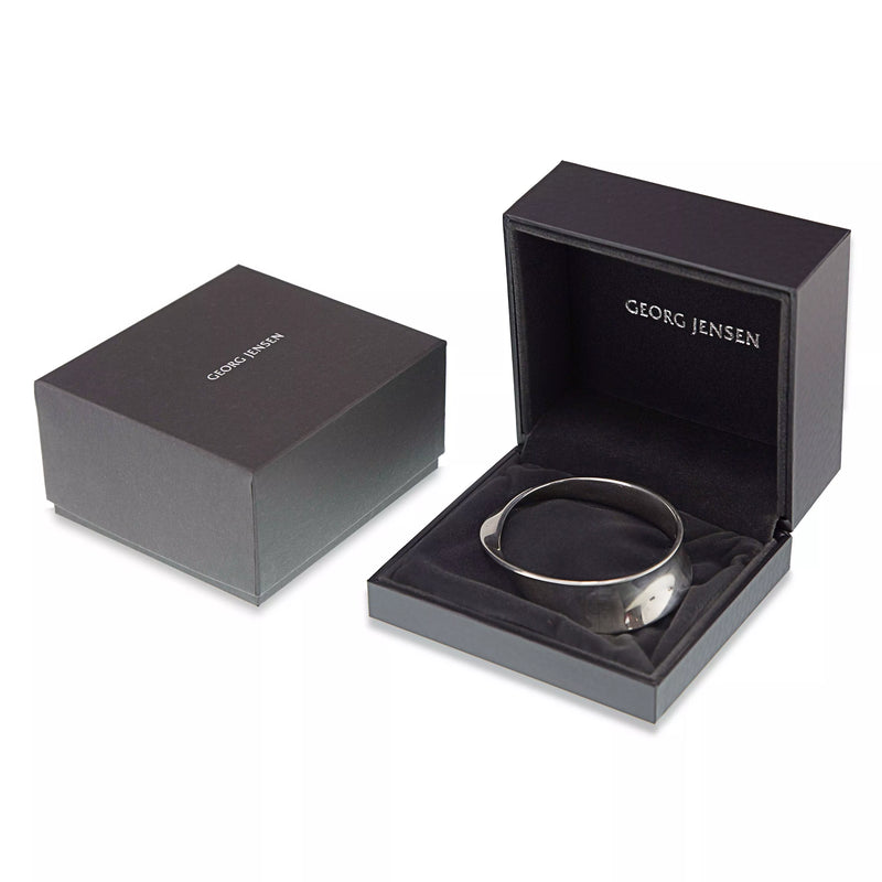 Georg Jensen Möbius sterling silver bangle size M/L - British product
