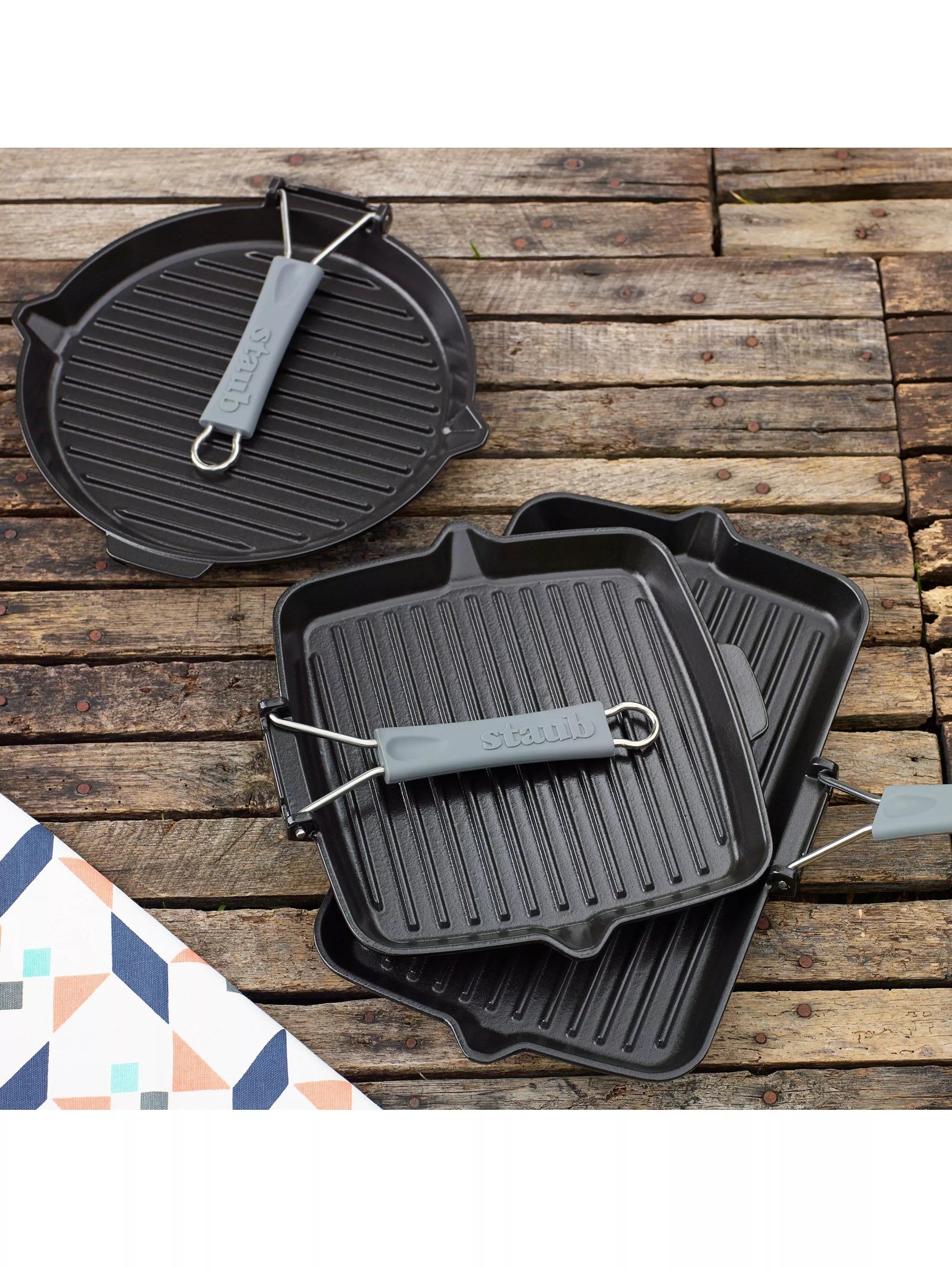 STAUB square grill pan 24cm black cast iron, imported from the UK