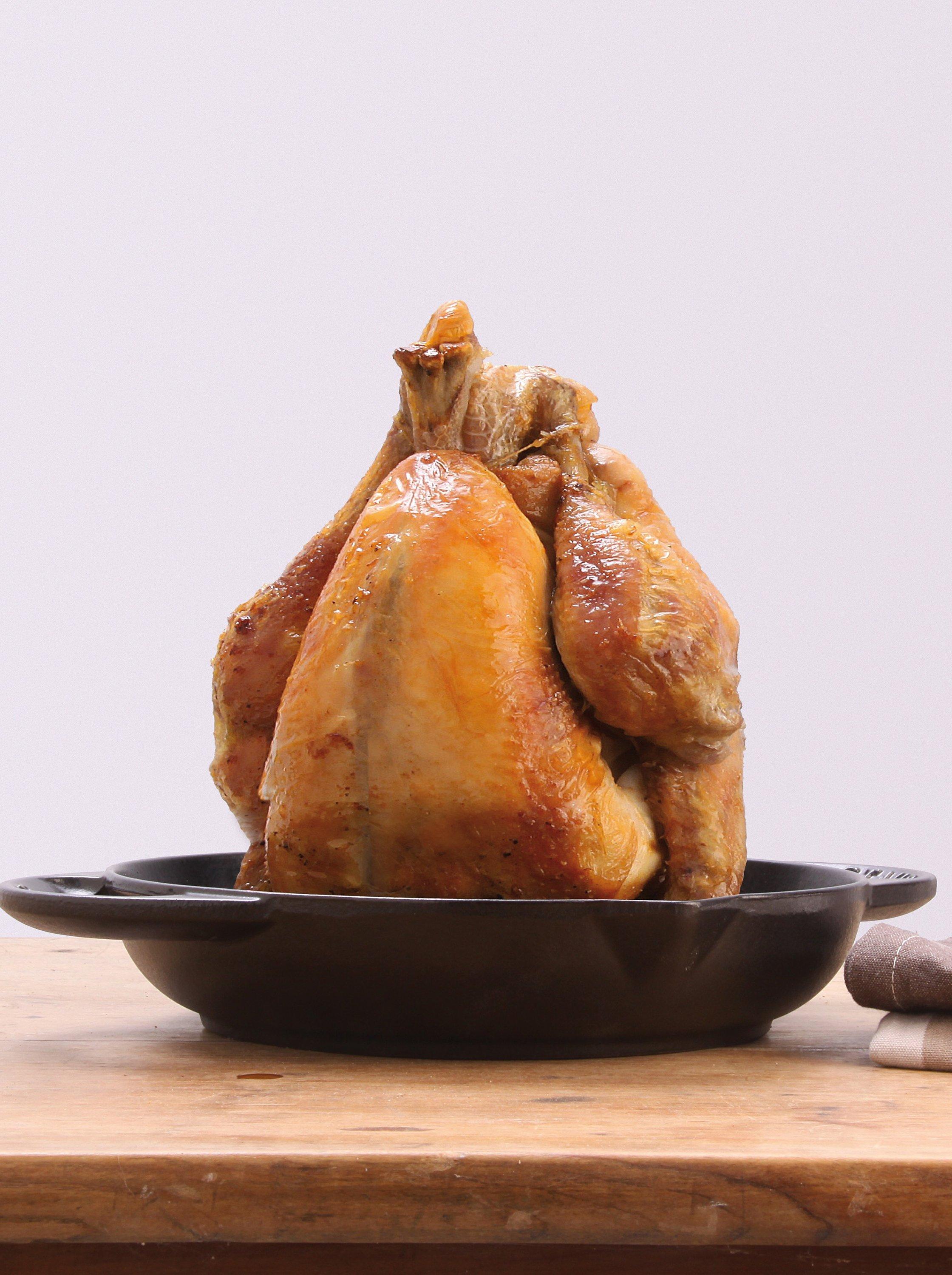 STAUB Vertical Chicken Roaster 24cm Black (British brand)