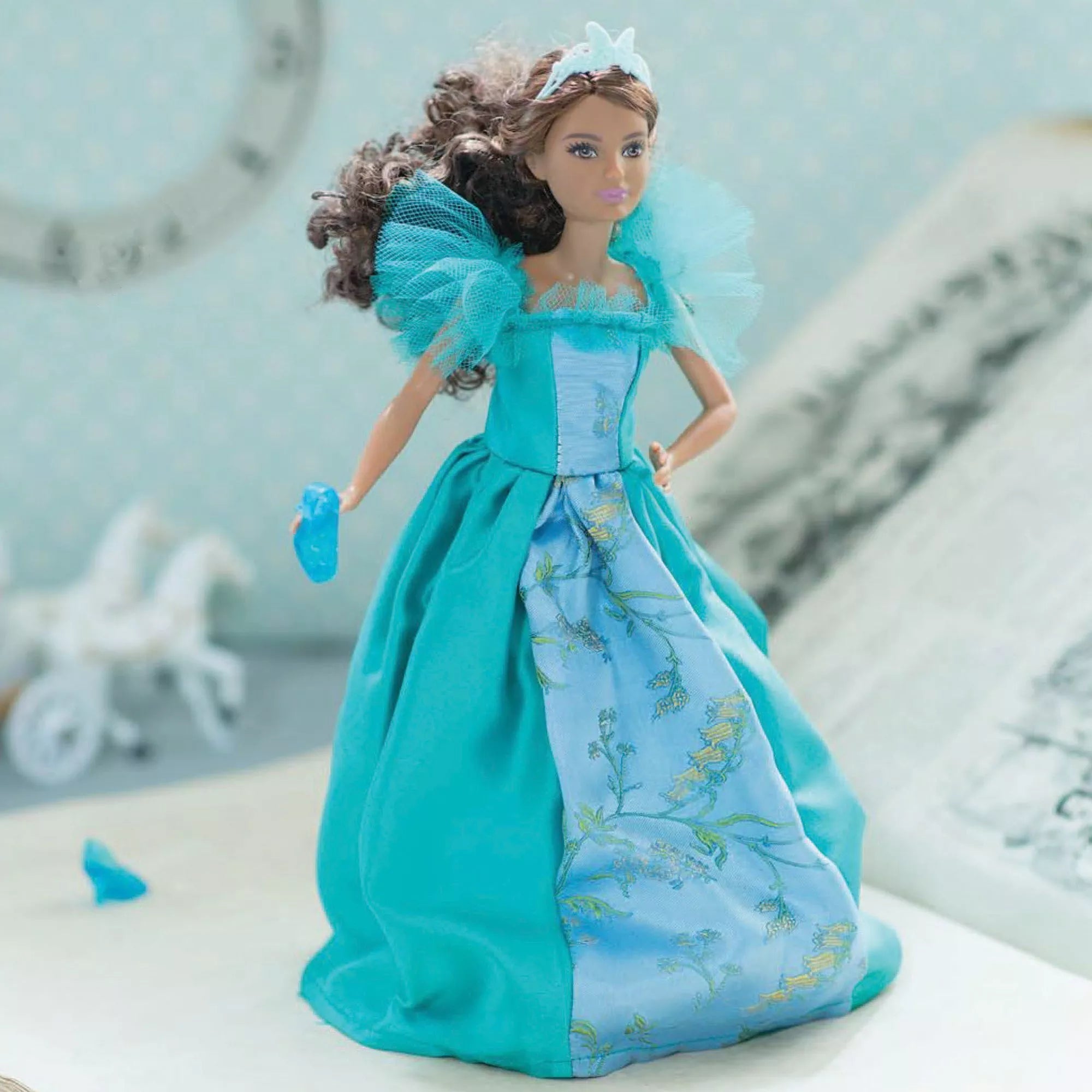 Sewing clothes for Barbie book by Annabel Benilan (British brand)