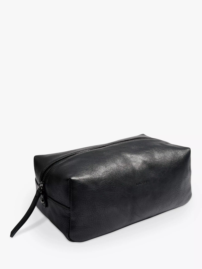 Soft wash bag with lined interior and gunmetal zip for travel (British product)