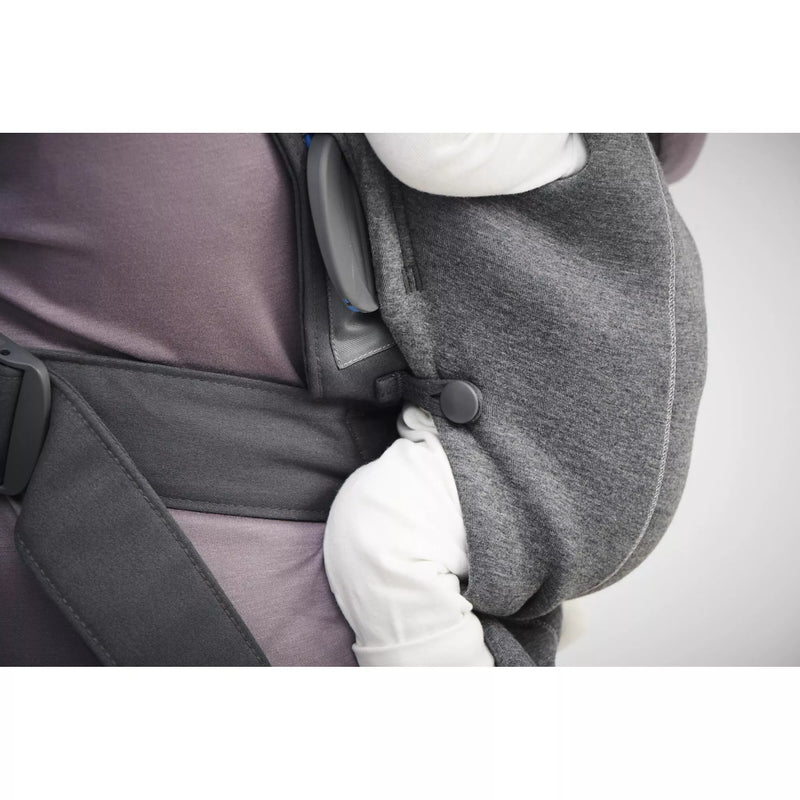 BabyBjörn mini baby carrier for infants up to 12 months - British product