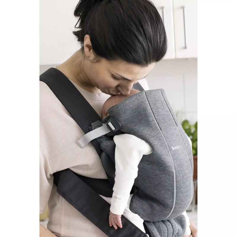 BabyBjörn mini baby carrier for infants up to 12 months - British product