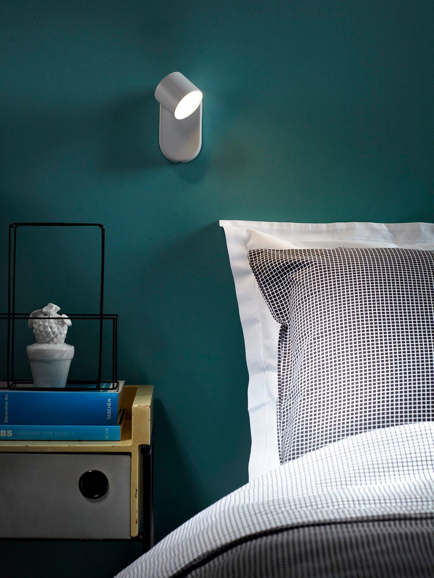Philips LED single spotlight wall light white 3W (British brand)