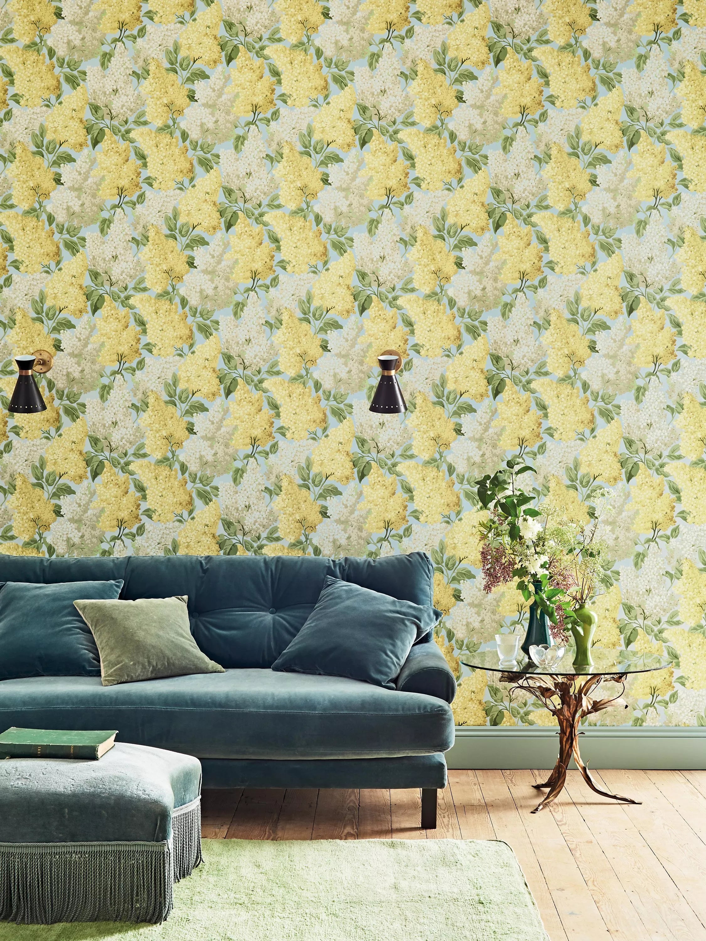 Cole & Son Lilac wallpaper 10m by 52cm - British product