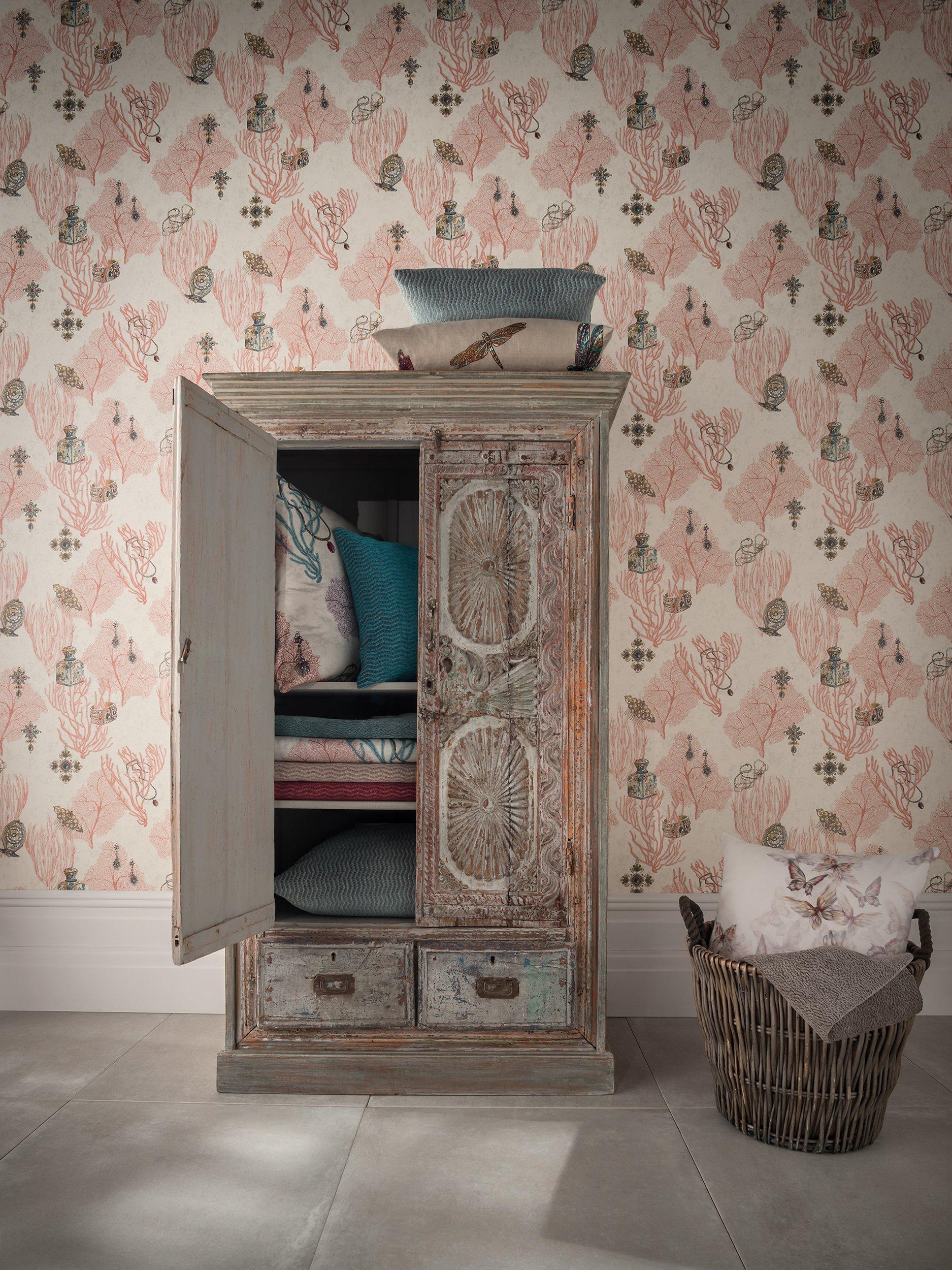 Matthew Williamson Coralino wallpaper (British brand)