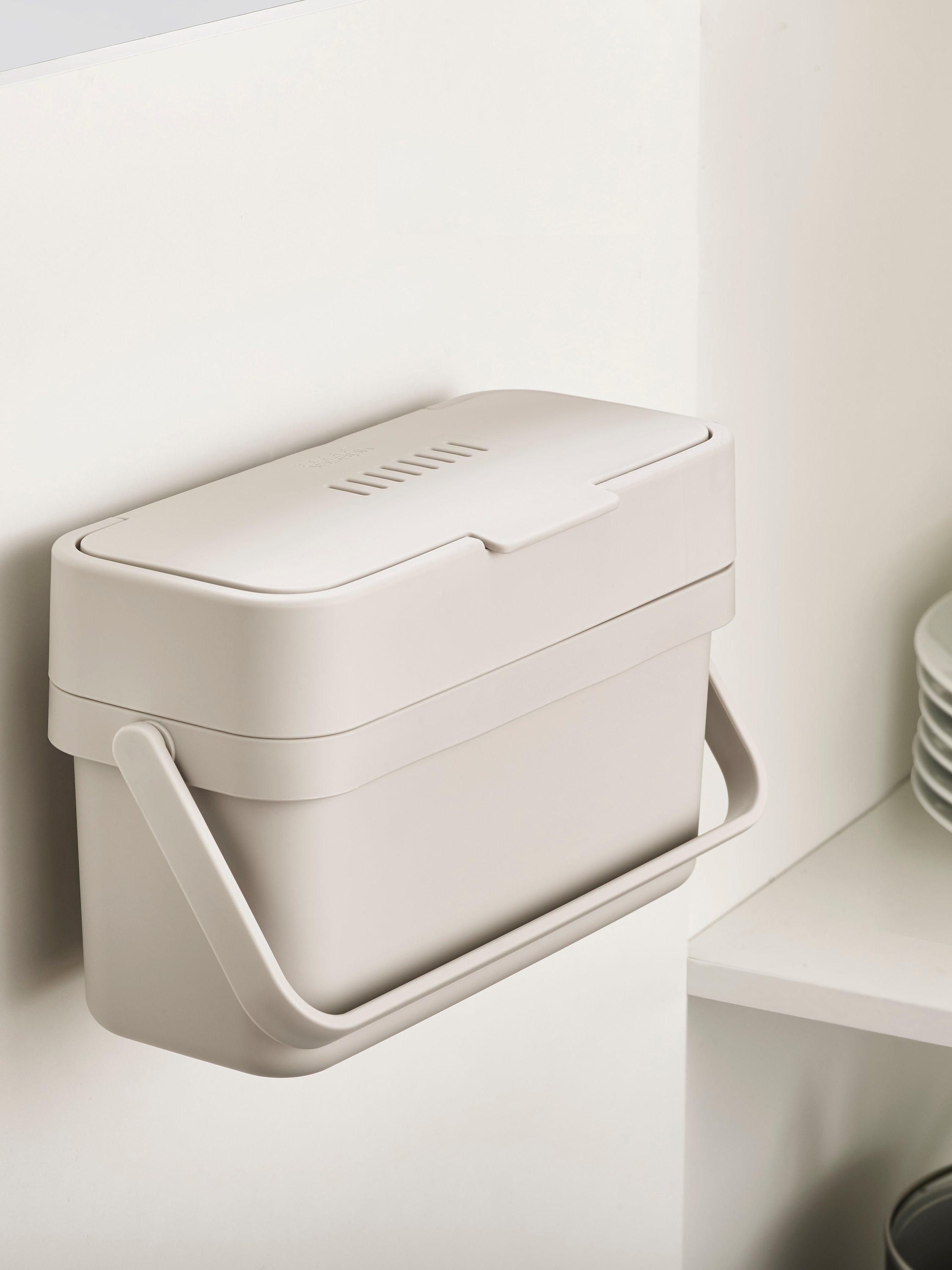 Joseph Joseph food waste caddy with adjustable air vent, 4L, UK version