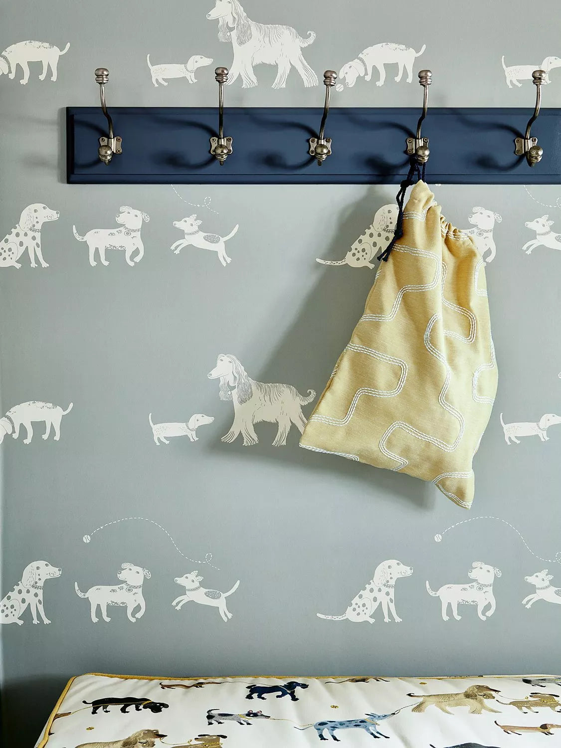 Villa Nova Fetch wallpaper animal pattern, UK version