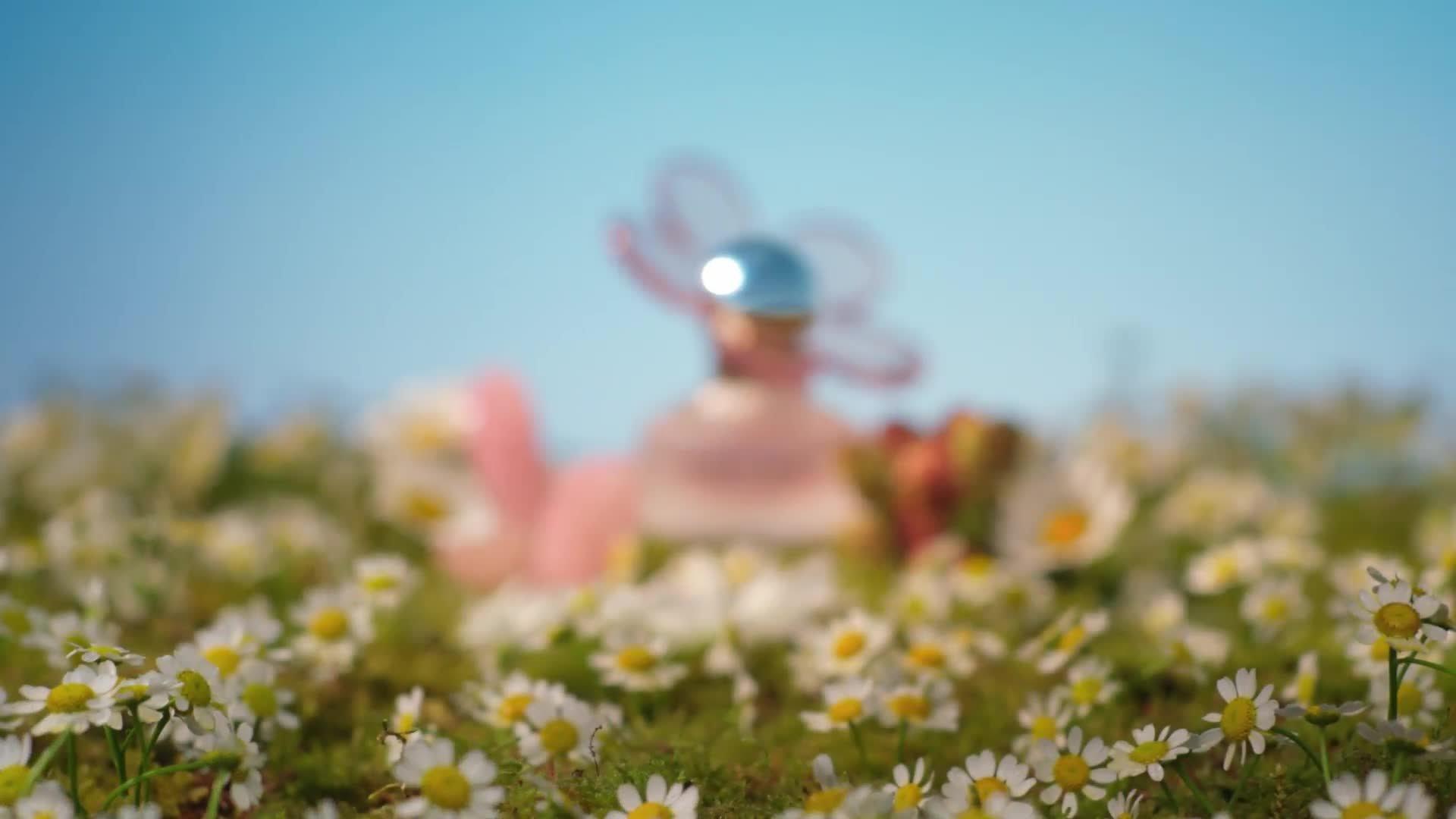 Marc Jacobs Daisy Love floral Eau de Toilette 30ml, UK version