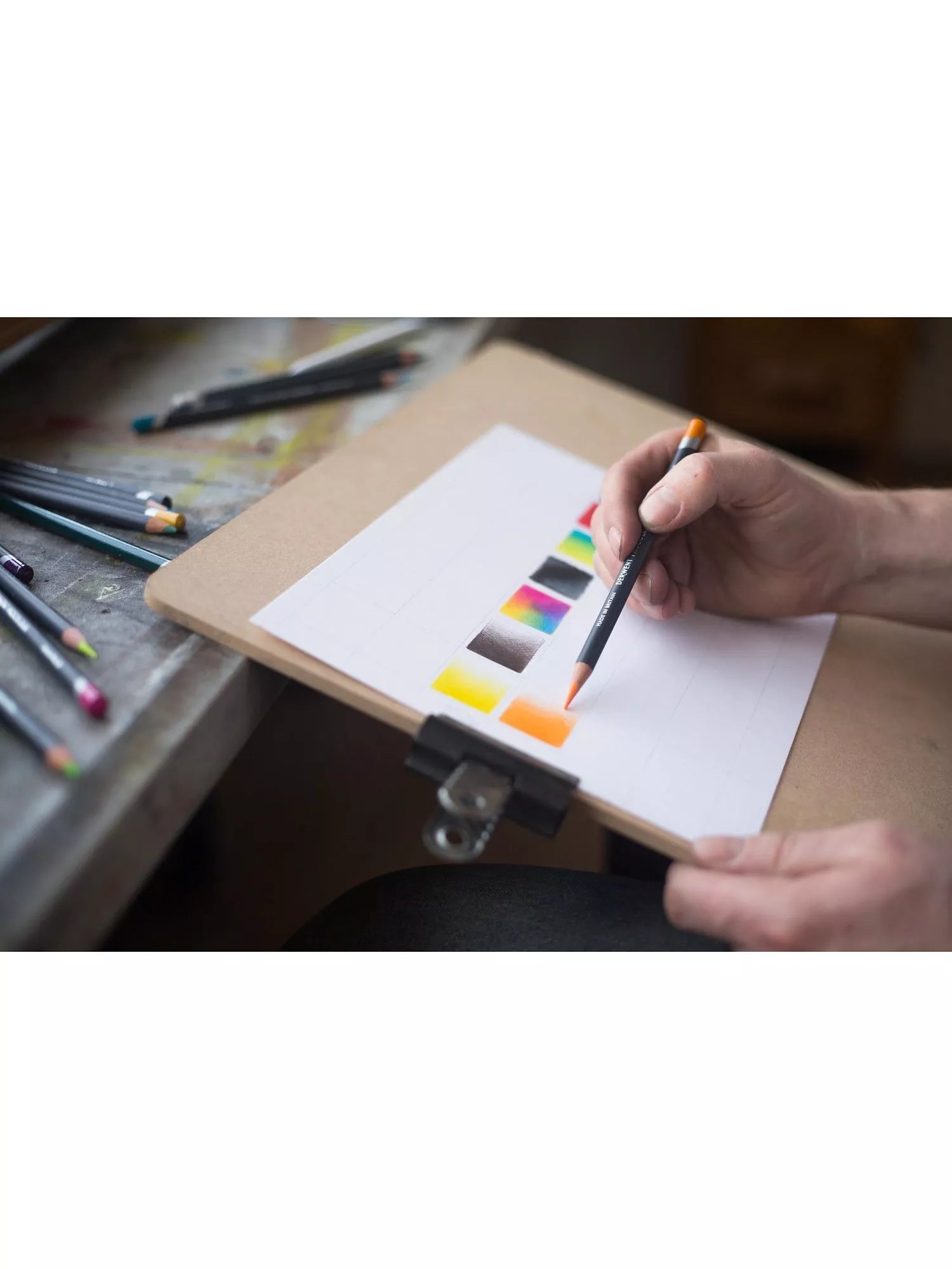 Derwent Procolour coloured pencils 24-piece tin - British product