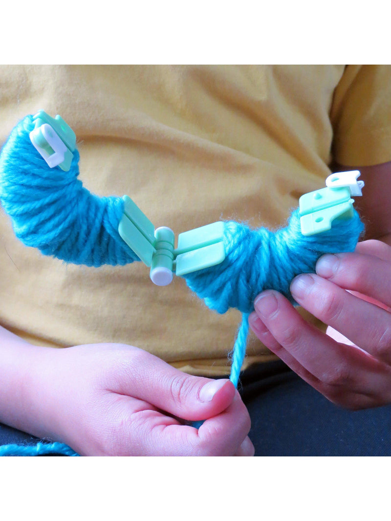 Buttonbag pom pom craft kit in suitcase, imported from the UK