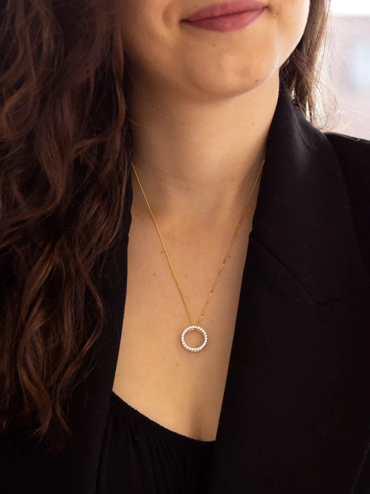 IBB 9ct gold circle pendant necklace with cubic zirconia, UK version