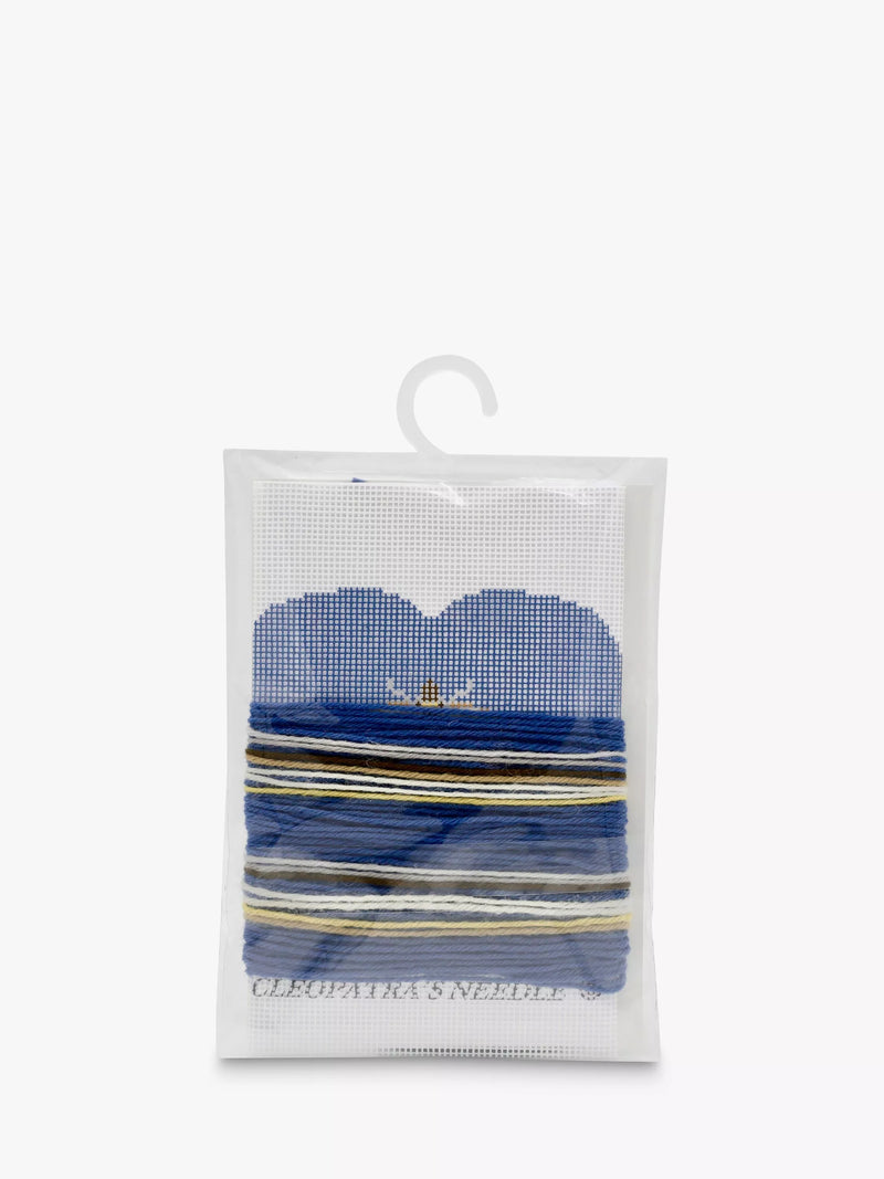Cleopatra's Needle tapestry kit lavender bee heart 13x15cm, imported from the UK