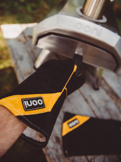 Gants de four et barbecue en cuir résistant à la chaleur, noir John Lewis - Acheter en ligne sur McGrocer