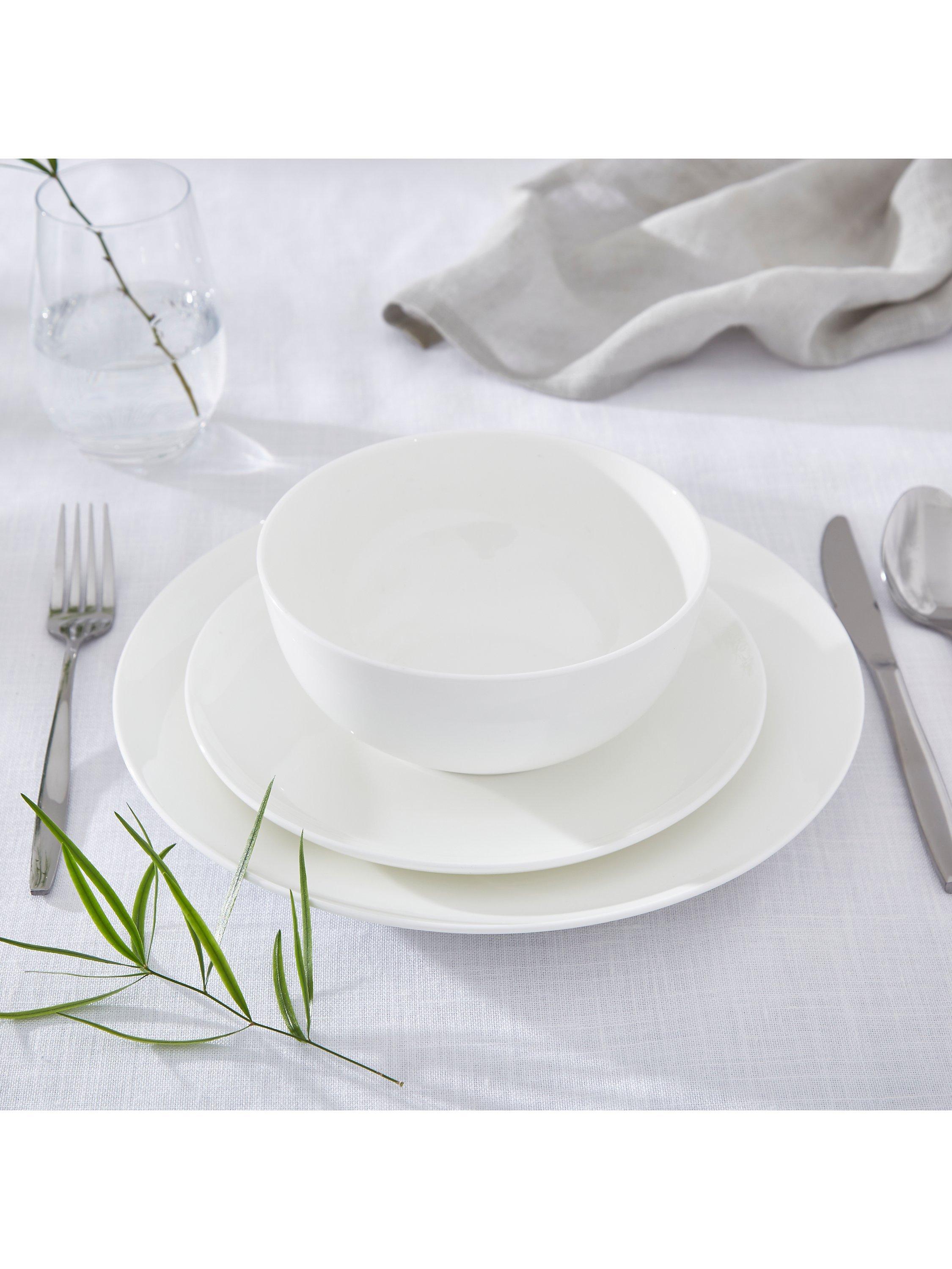 Royal Worcester bone china dinnerware set Serendipity White 12 piece - British product