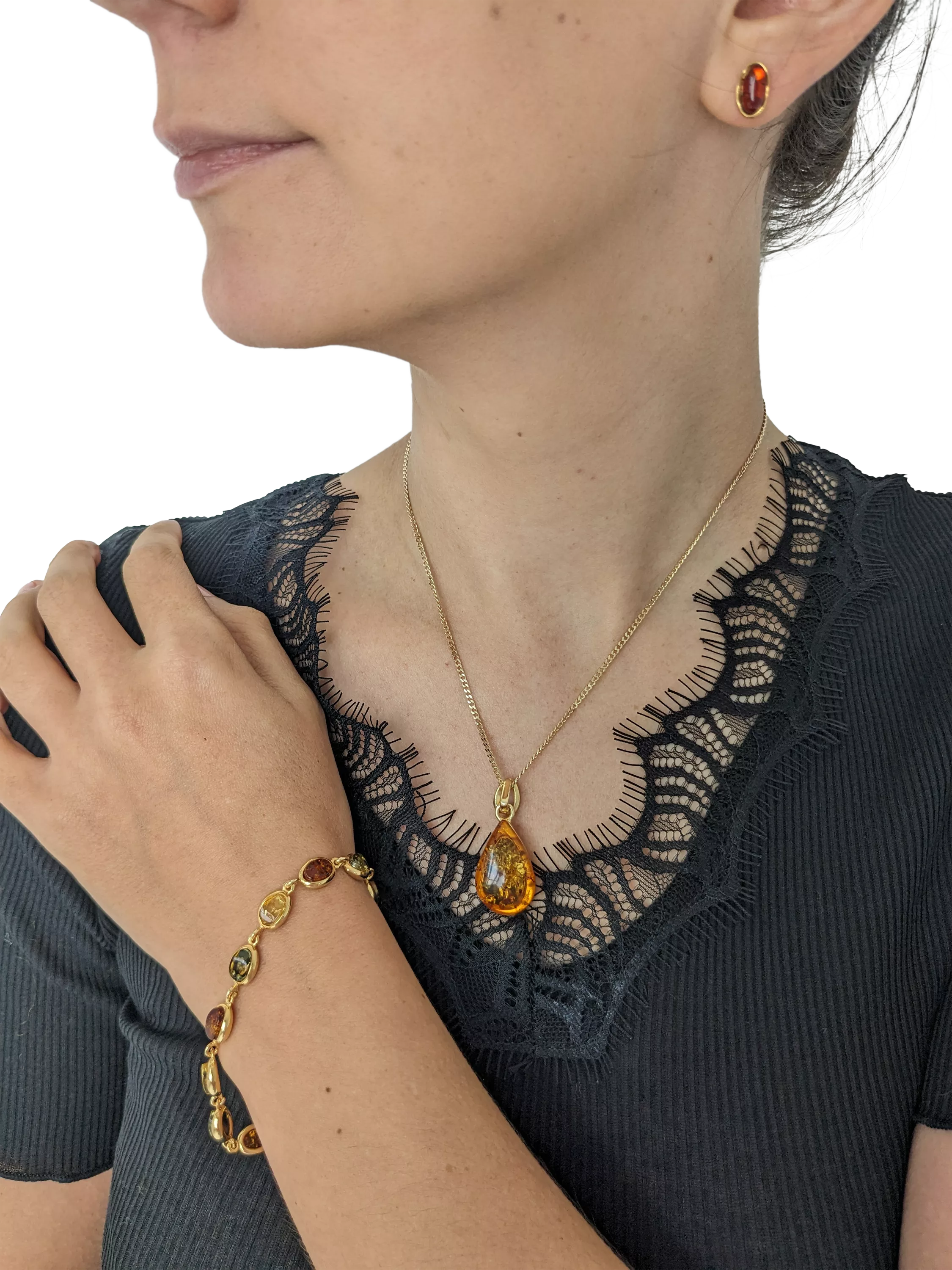 Be-Jewelled teardrop amber pendant necklace gold, imported from the UK