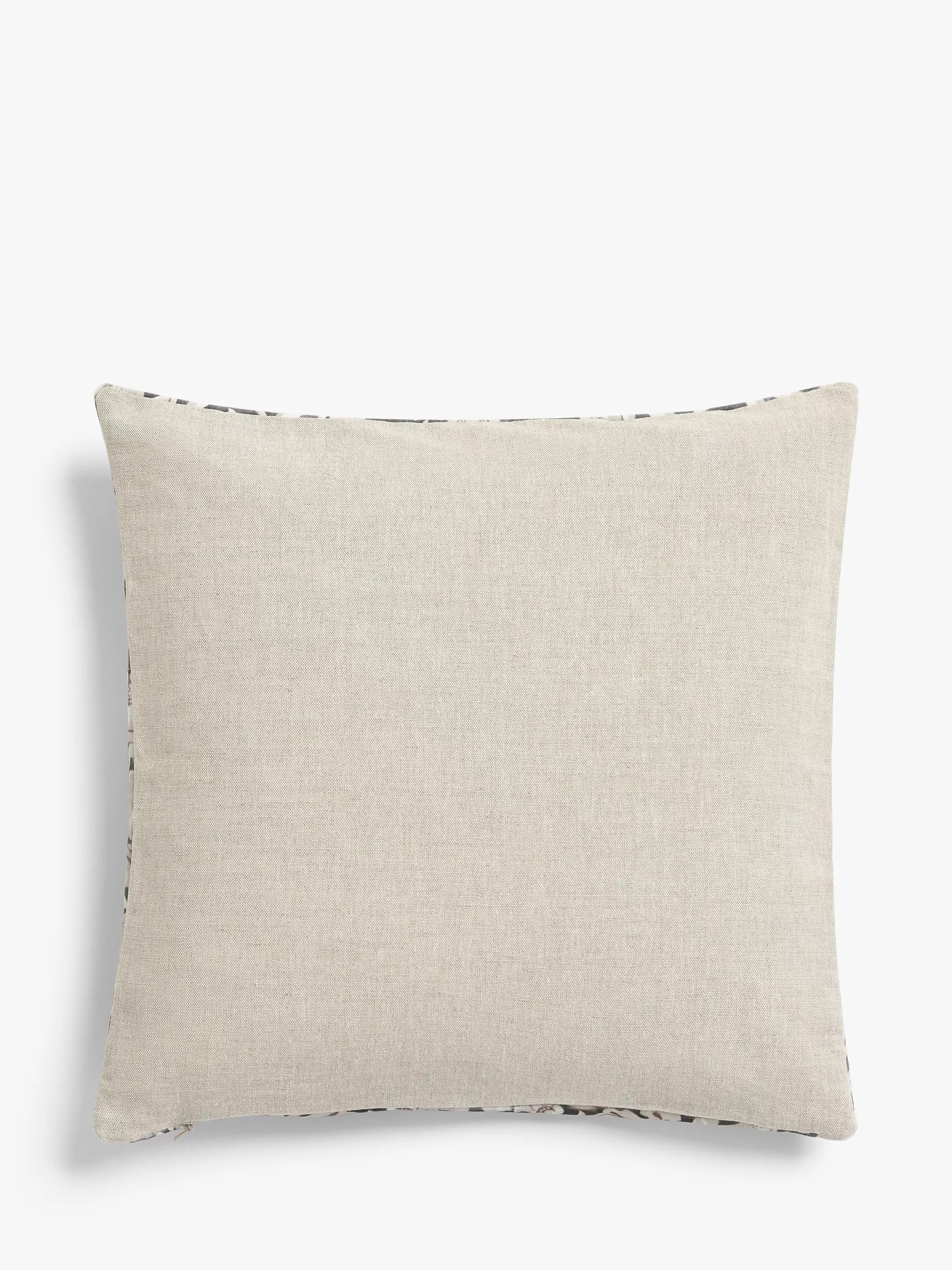 Morris & Co. Strawberry Thief velvet cushion 50x50cm - British product