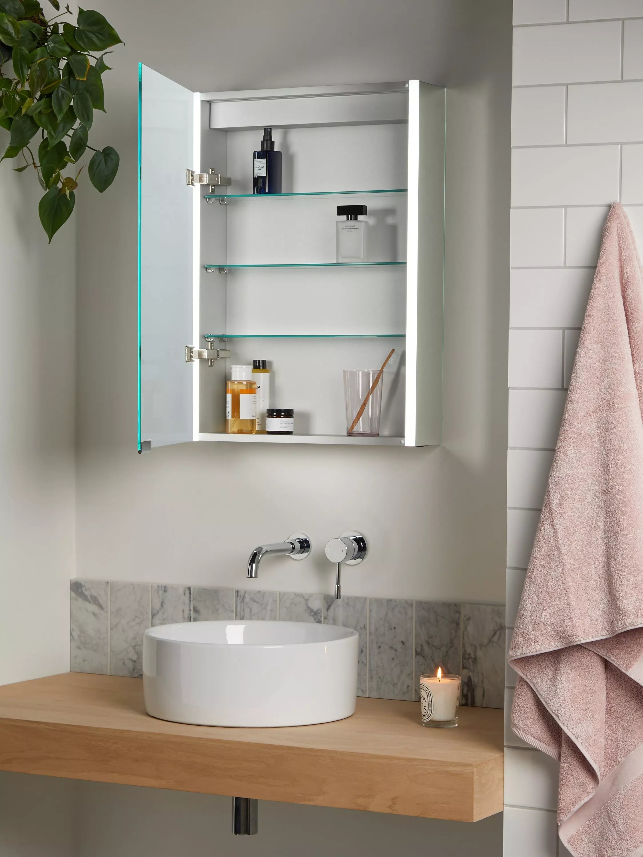 John Lewis mirrored illuminated bathroom cabinet H70xW50xD13cm - British product