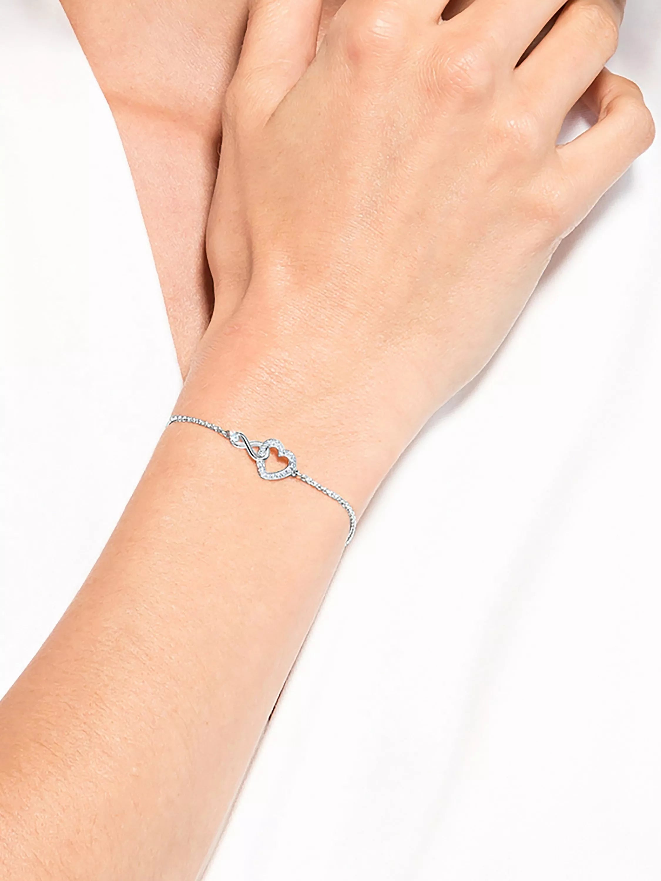 Swarovski crystal infinity heart chain bracelet 24cm, imported from the UK