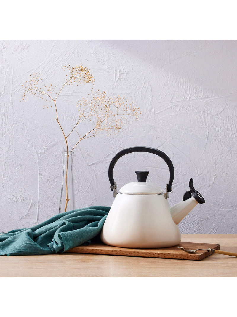 Le Creuset stovetop kettle 1.6L - British product