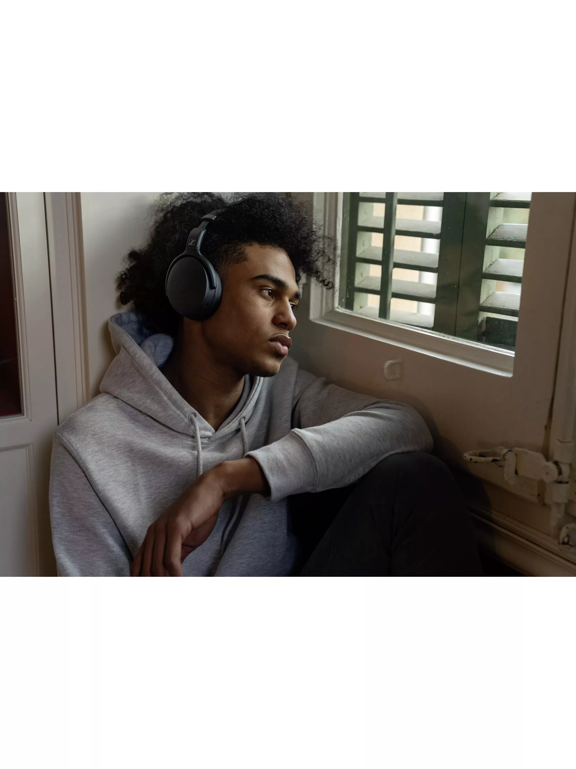 Sennheiser HD 450BT over-ear noise cancelling Bluetooth headphones (British brand)