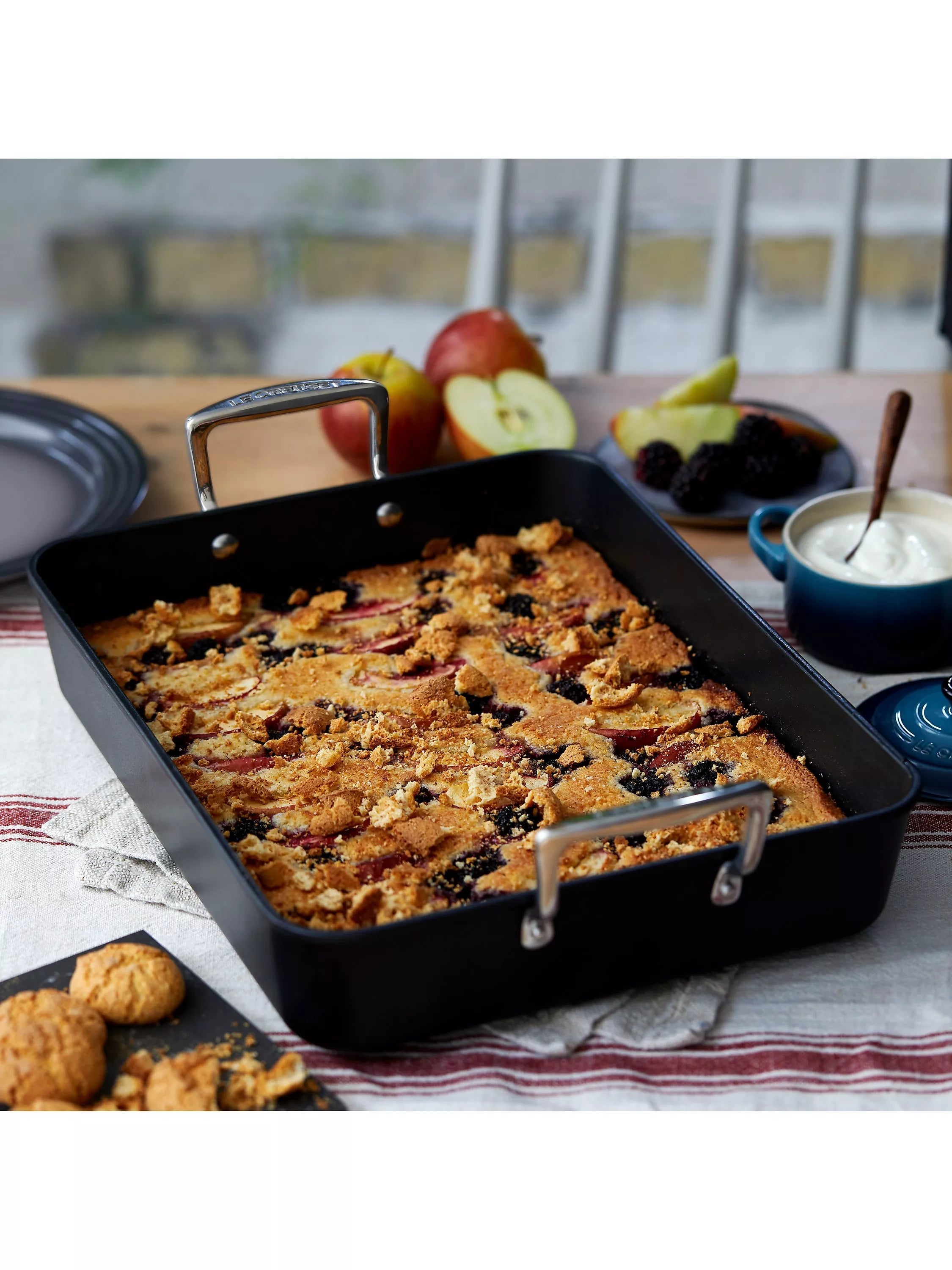 Le Creuset Toughened Non-Stick Rectangular Roaster 35cm - British product