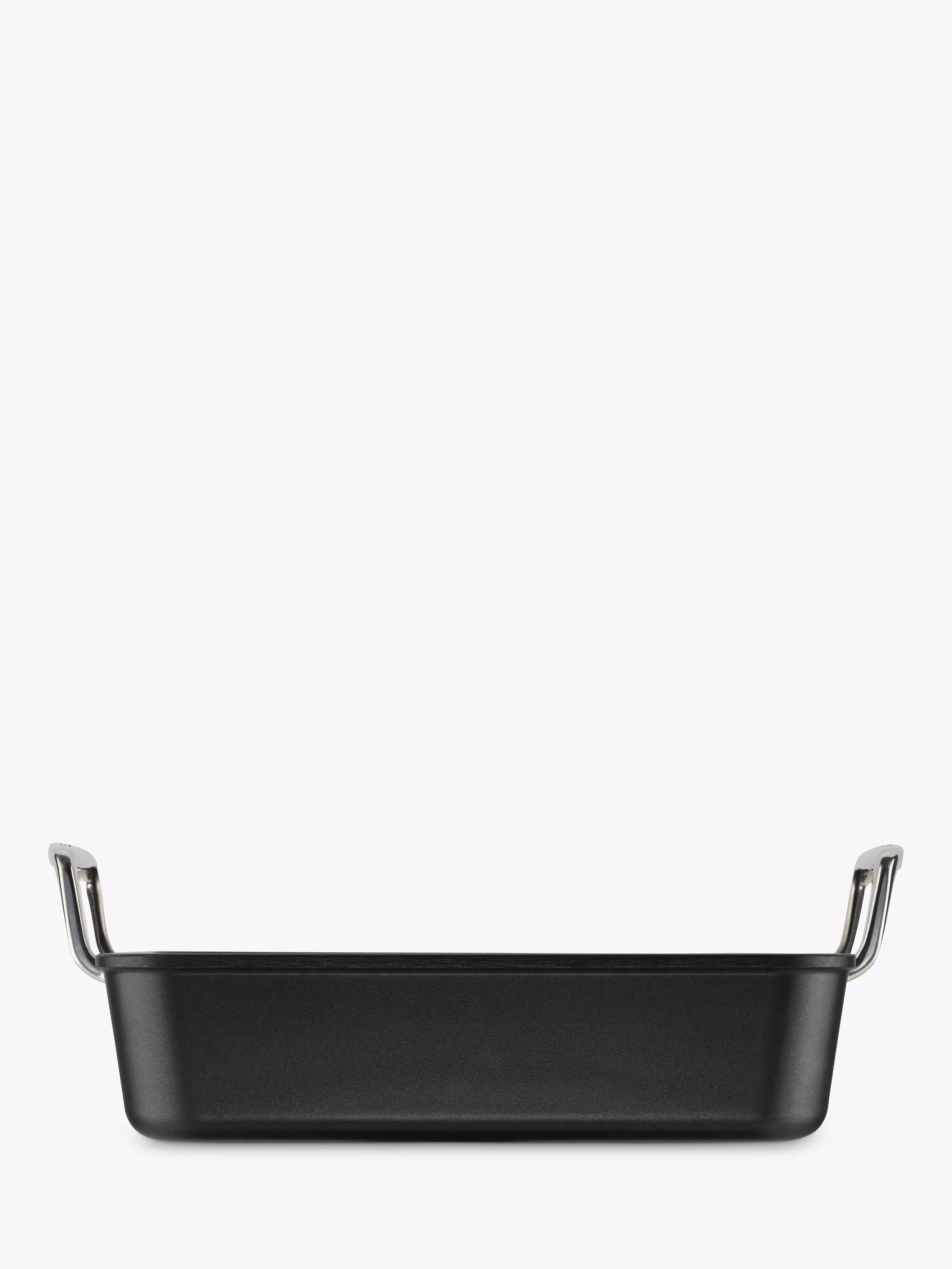 Le Creuset toughened non-stick square roaster 26cm, UK version