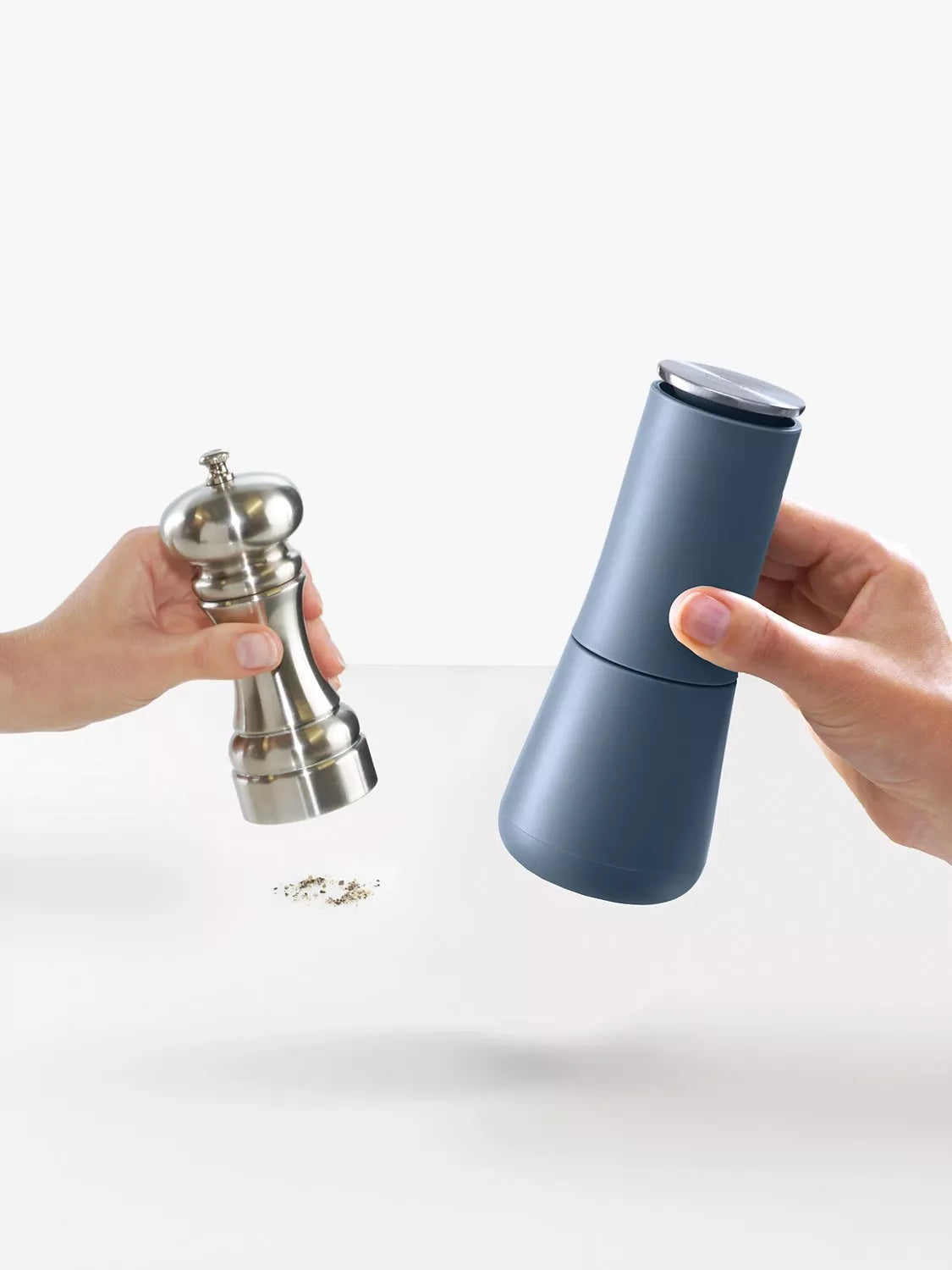 Joseph Joseph salt and pepper mills blue set of 2, UK version