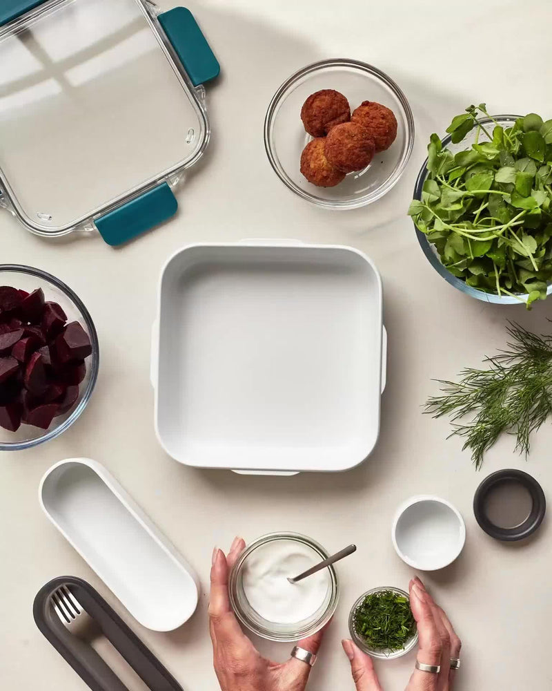 black+blum square plastic lunch box 1L - British product