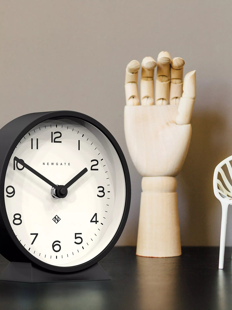Newgate Clocks mantel clock 16cm silent sweep - British product