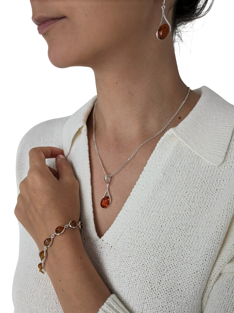 Be-Jewelled amber pendant necklace cognac 46cm - British product